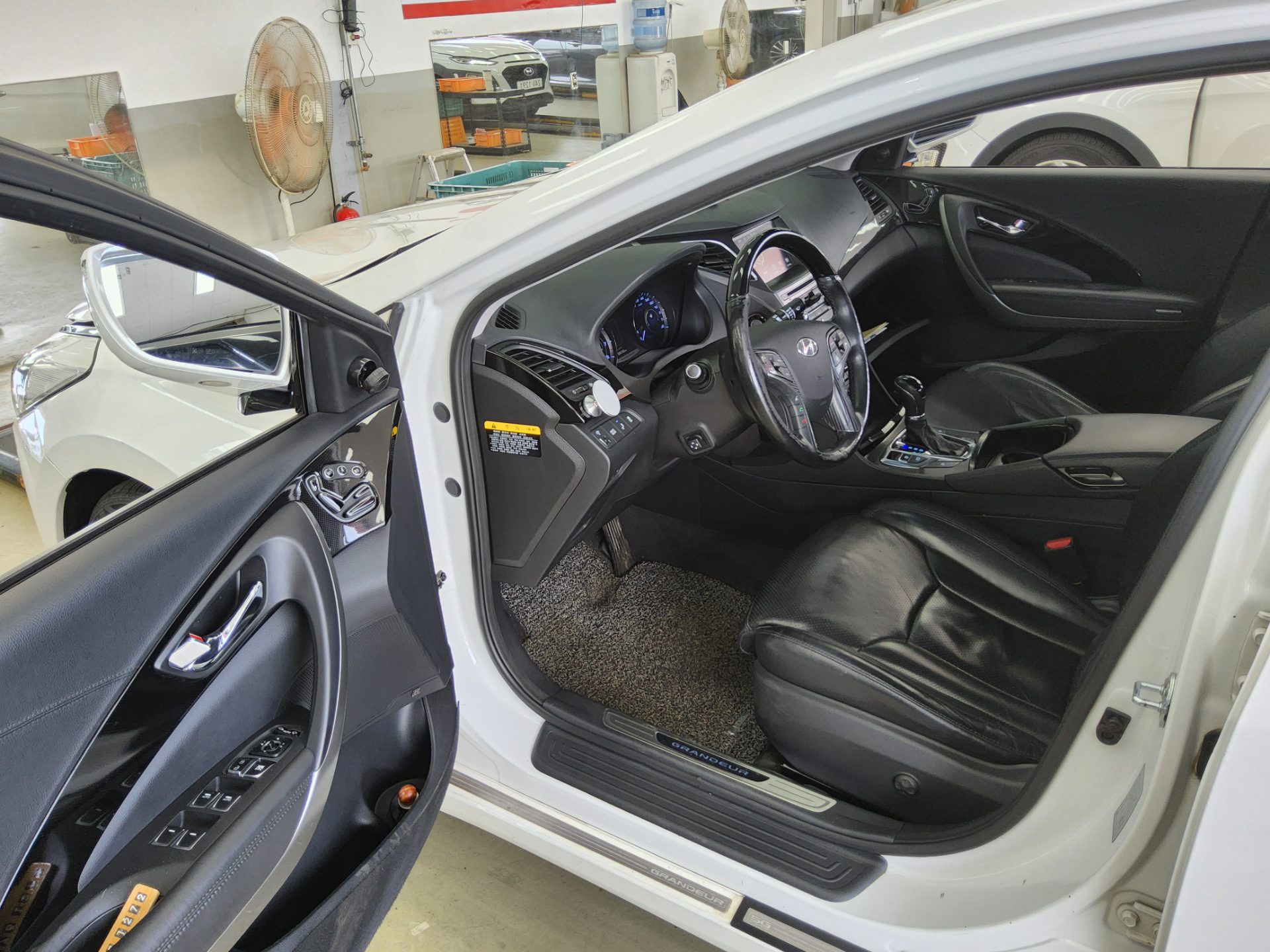 2016 - hyundai grandeur