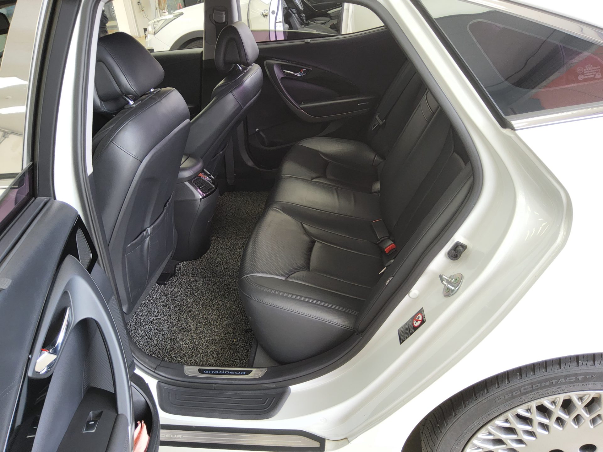 2016 - hyundai grandeur