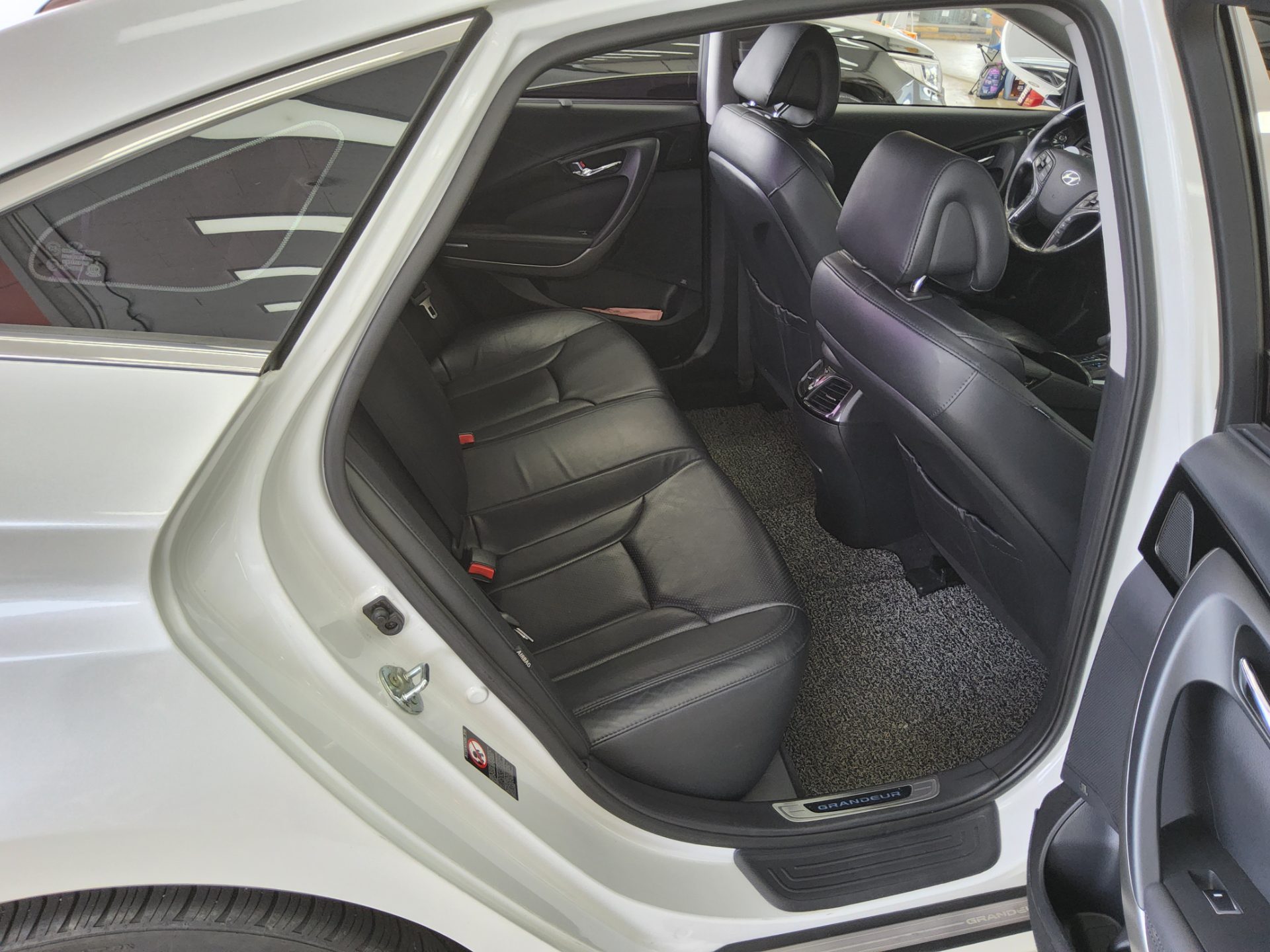 2016 - hyundai grandeur