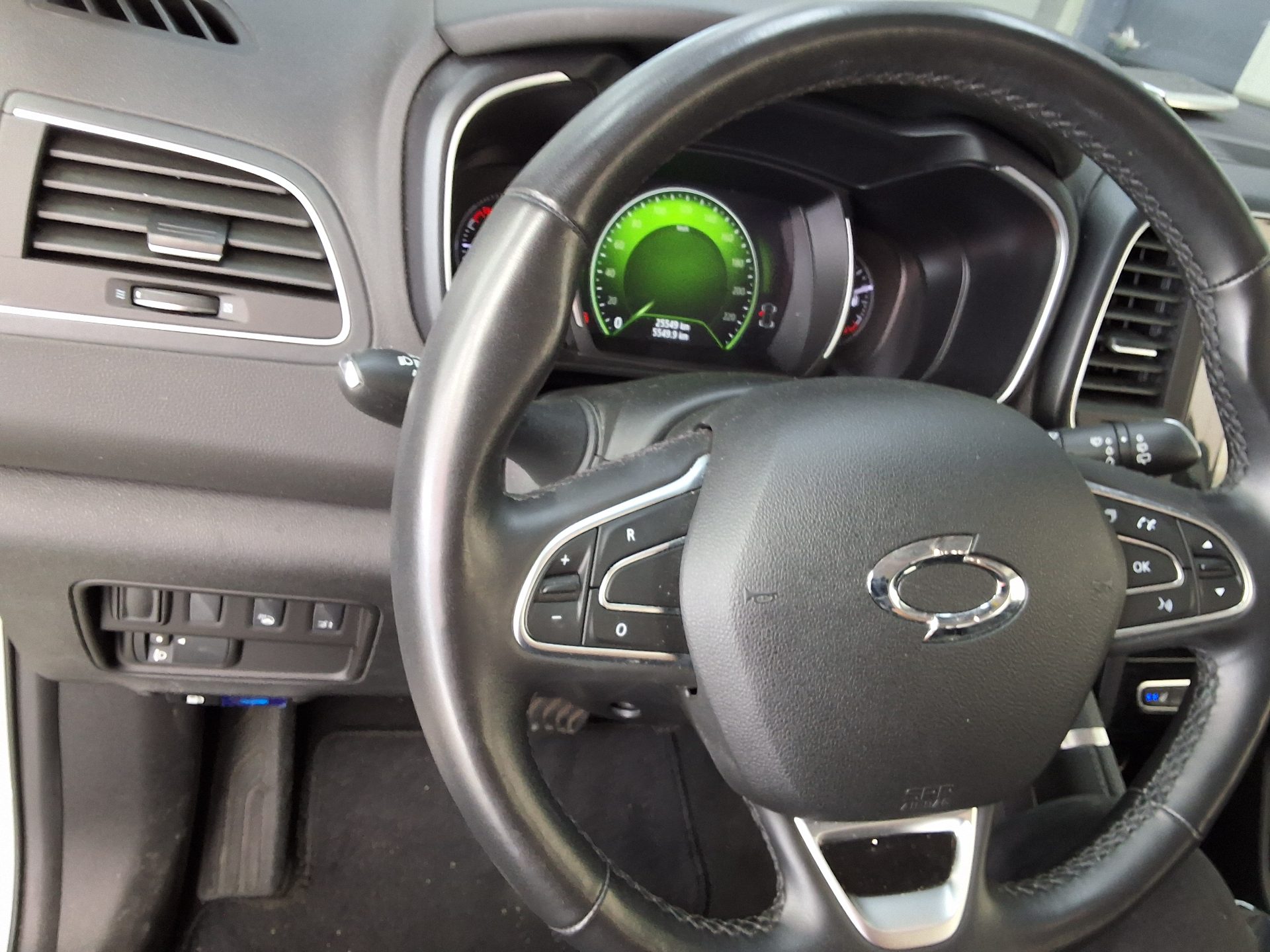 2020 - renault qm6