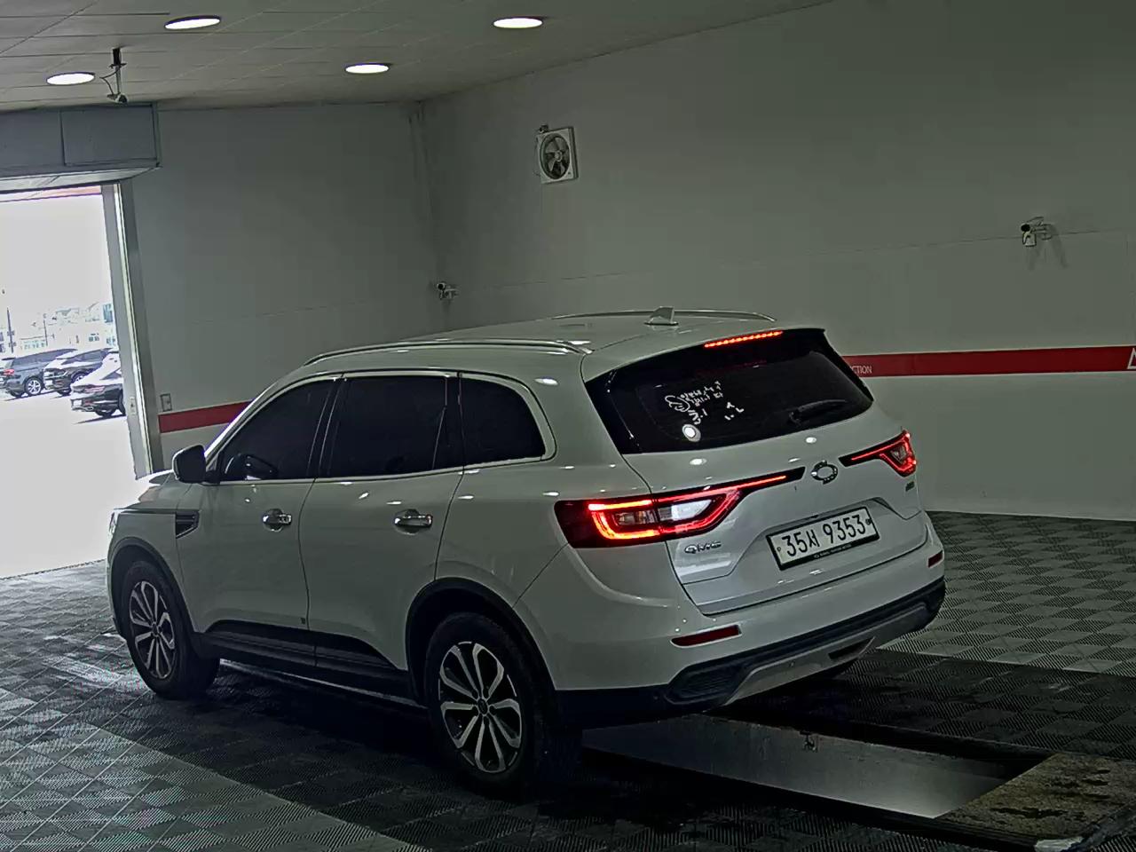 2020 - renault qm6