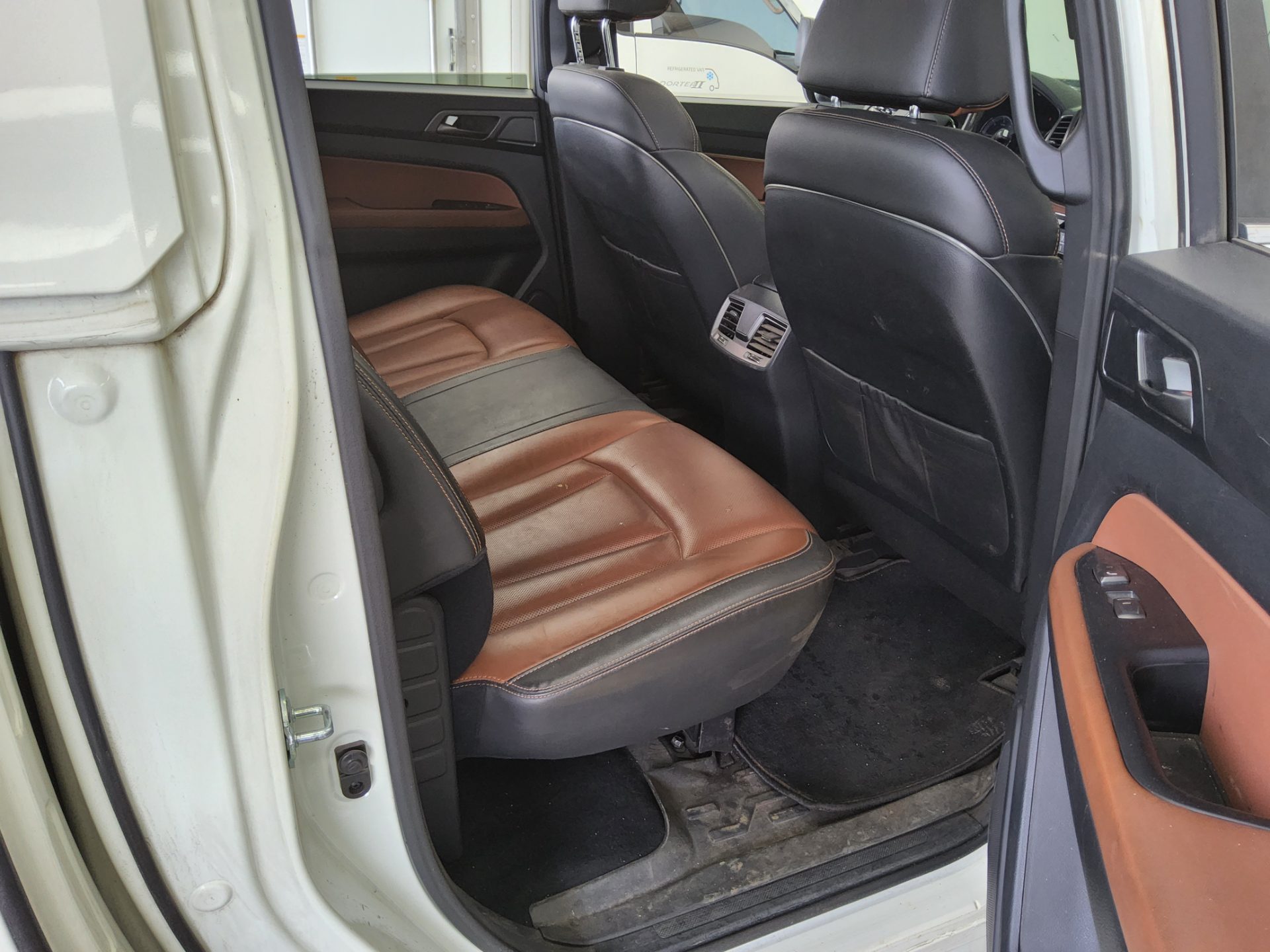 2020 - ssangyong rexton