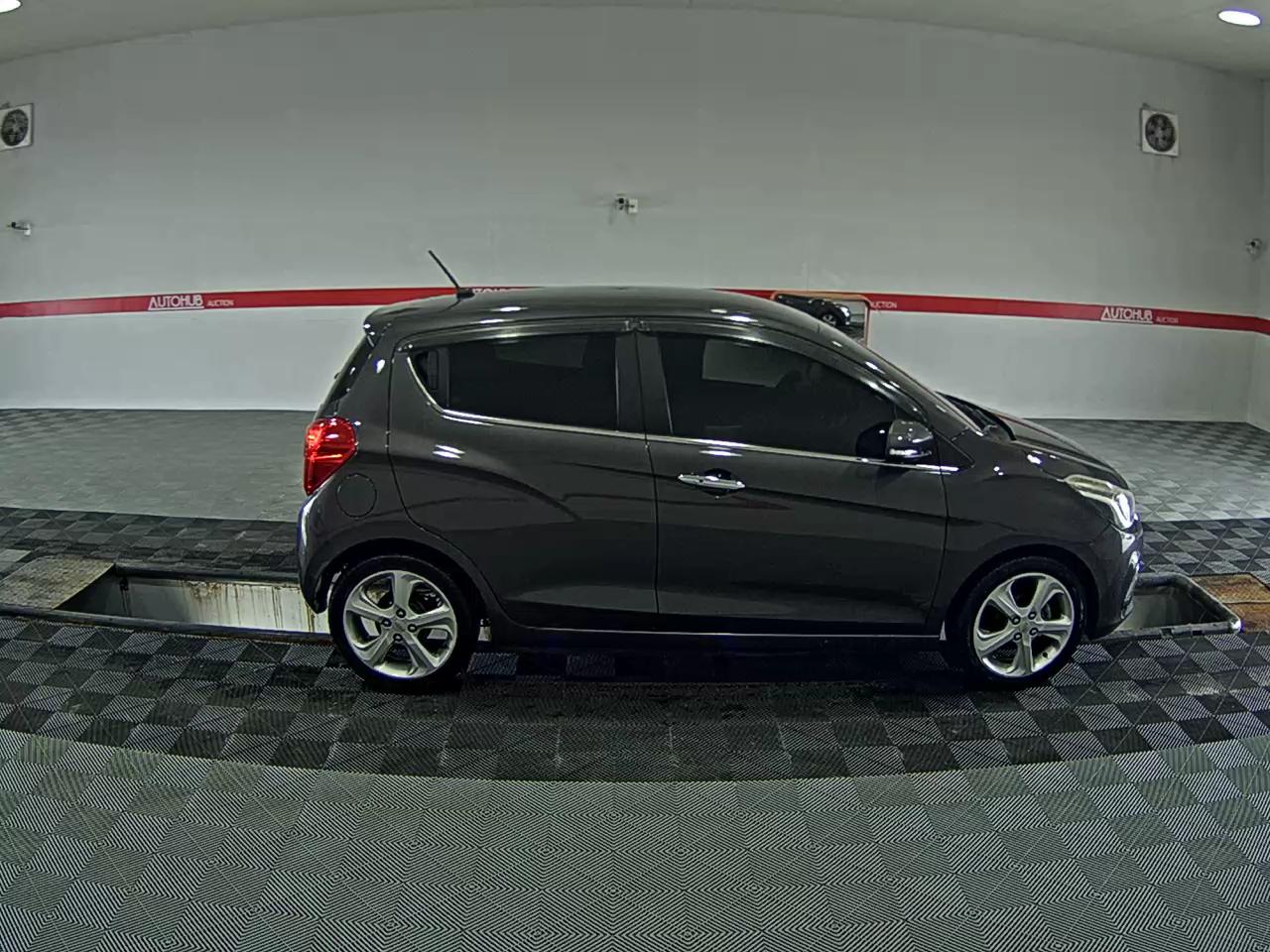 2016 - chevrolet spark