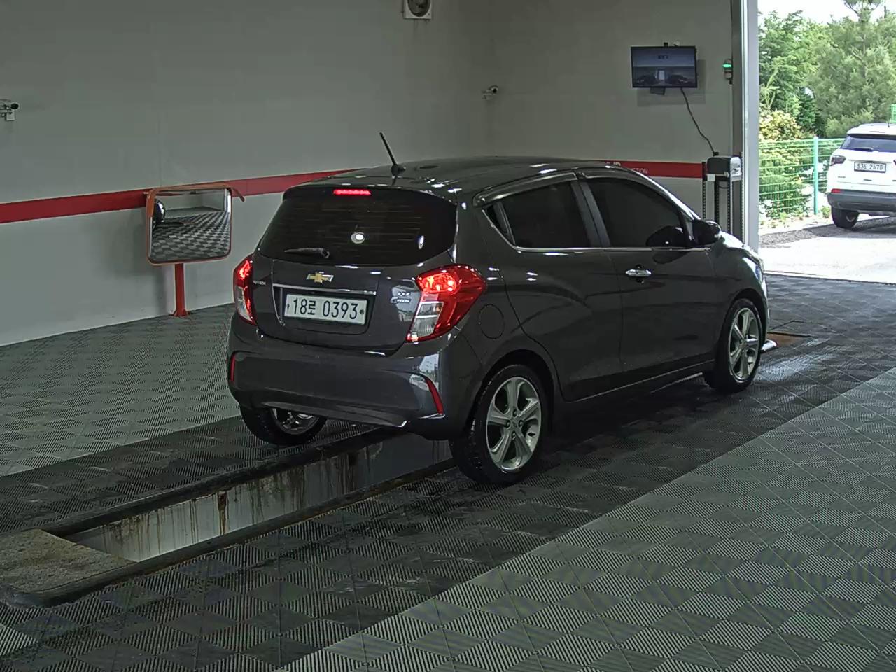 2016 - chevrolet spark