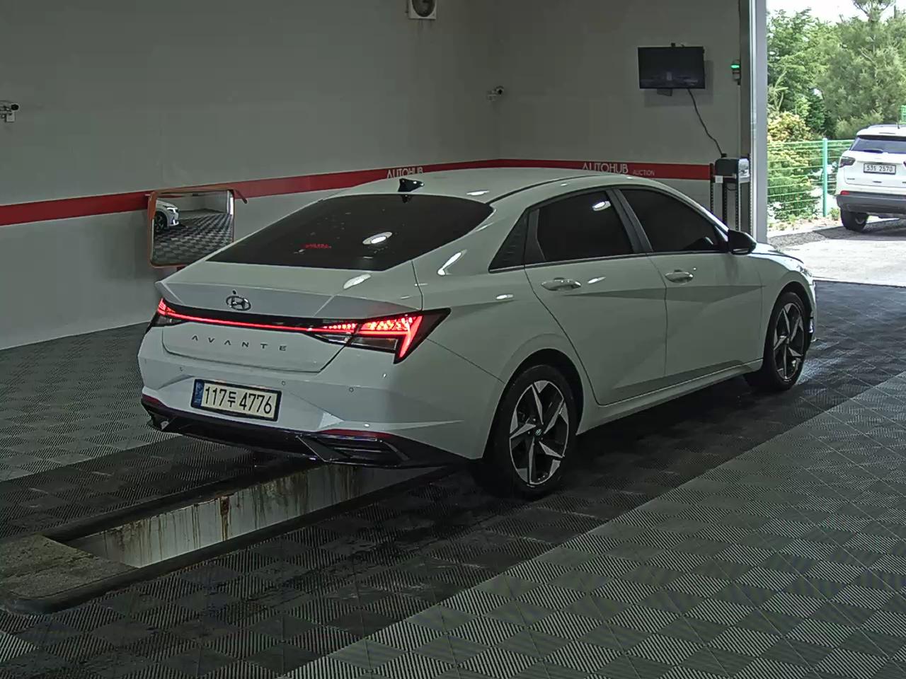 2022 - hyundai avante