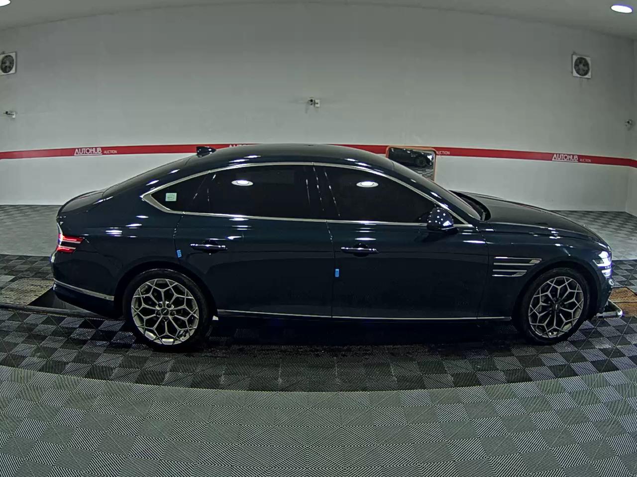2022 - genesis g80