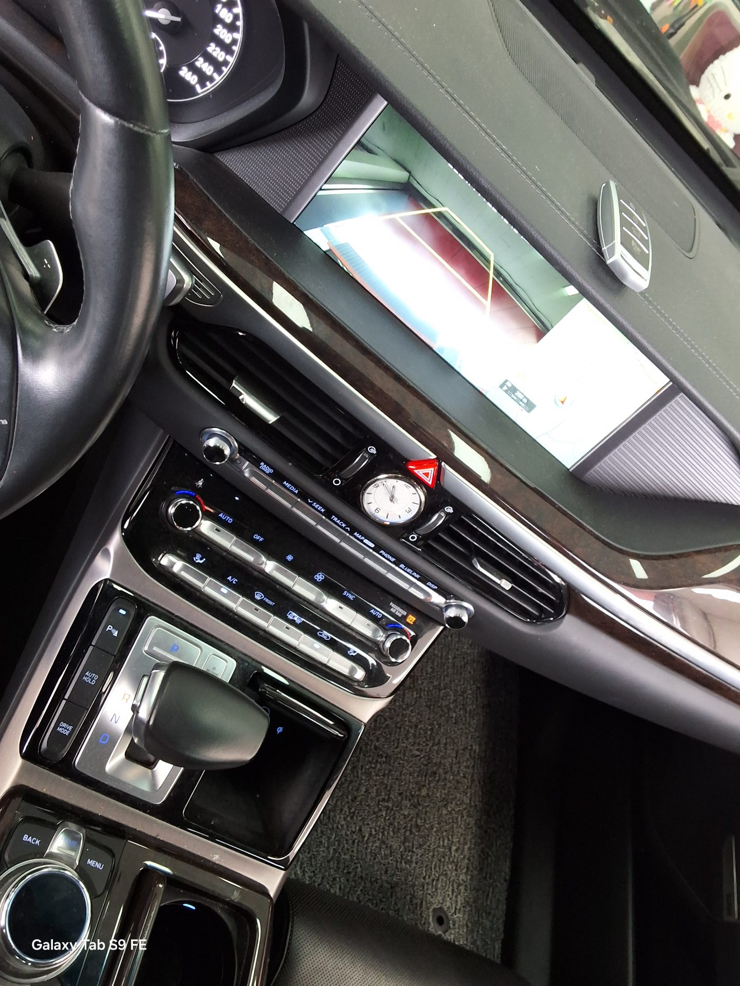 2016 - genesis eq900