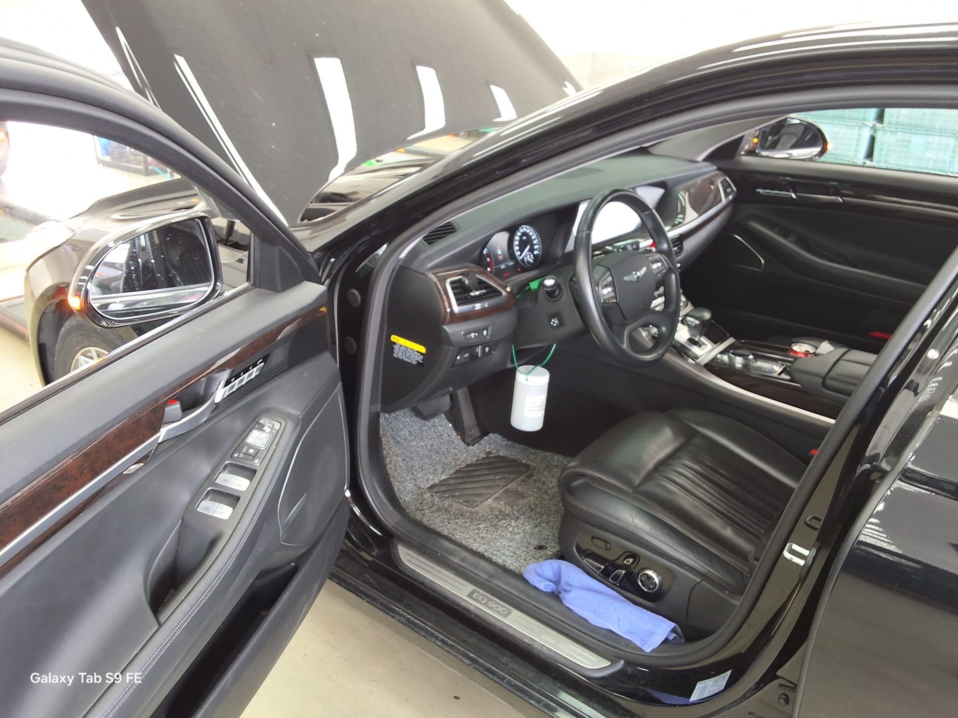 2016 - genesis eq900