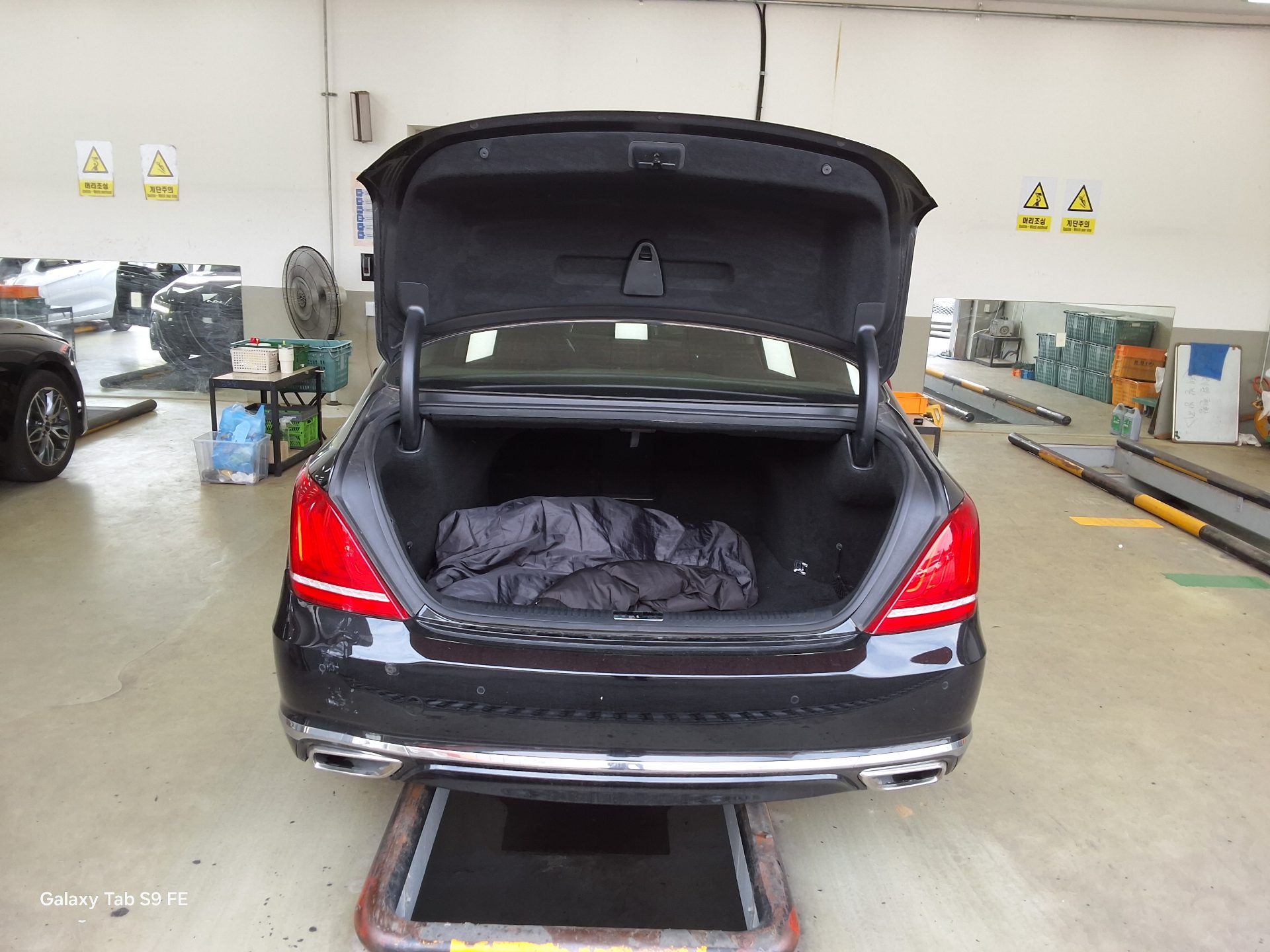 2016 - genesis eq900