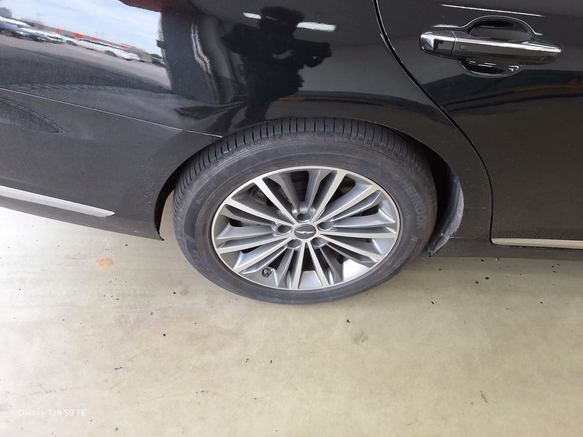 2016 - genesis eq900