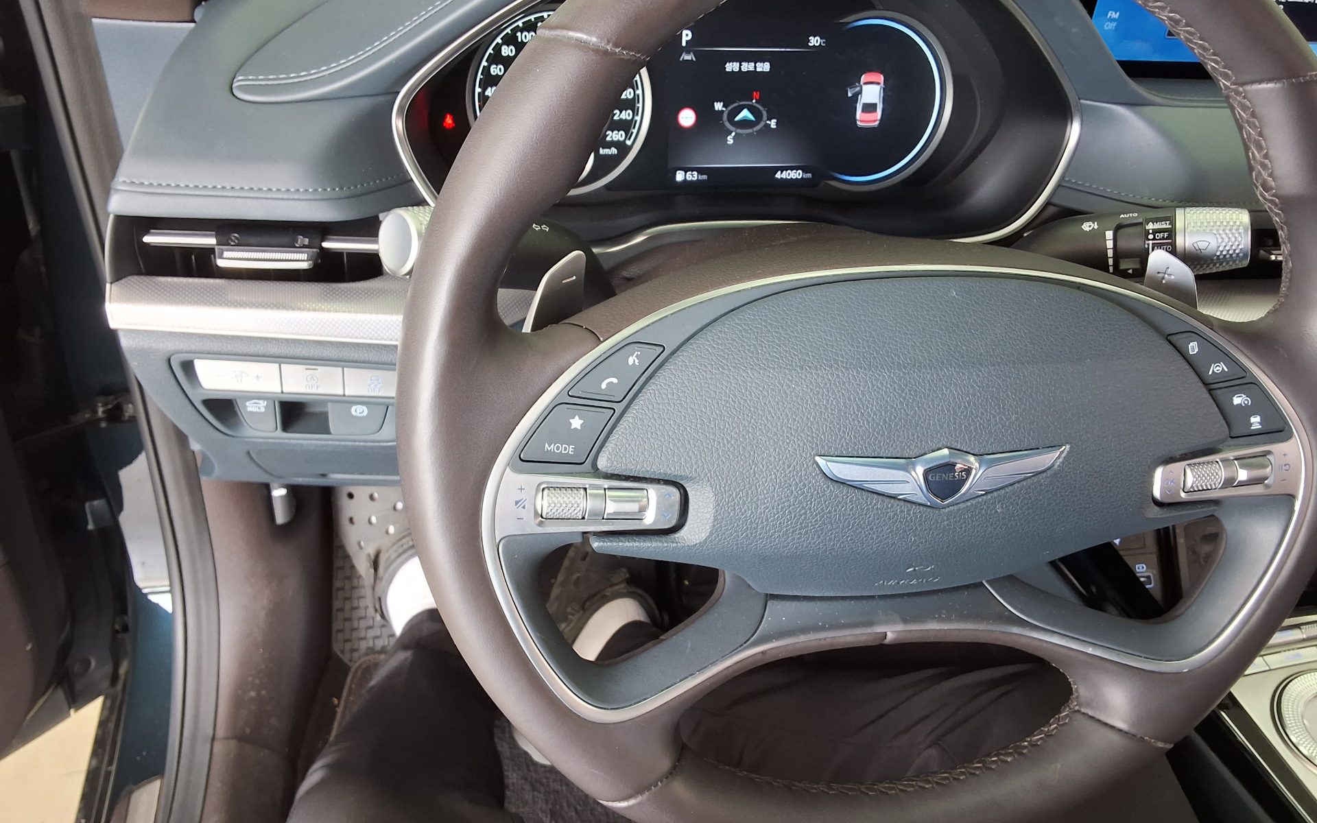 2022 - genesis g80
