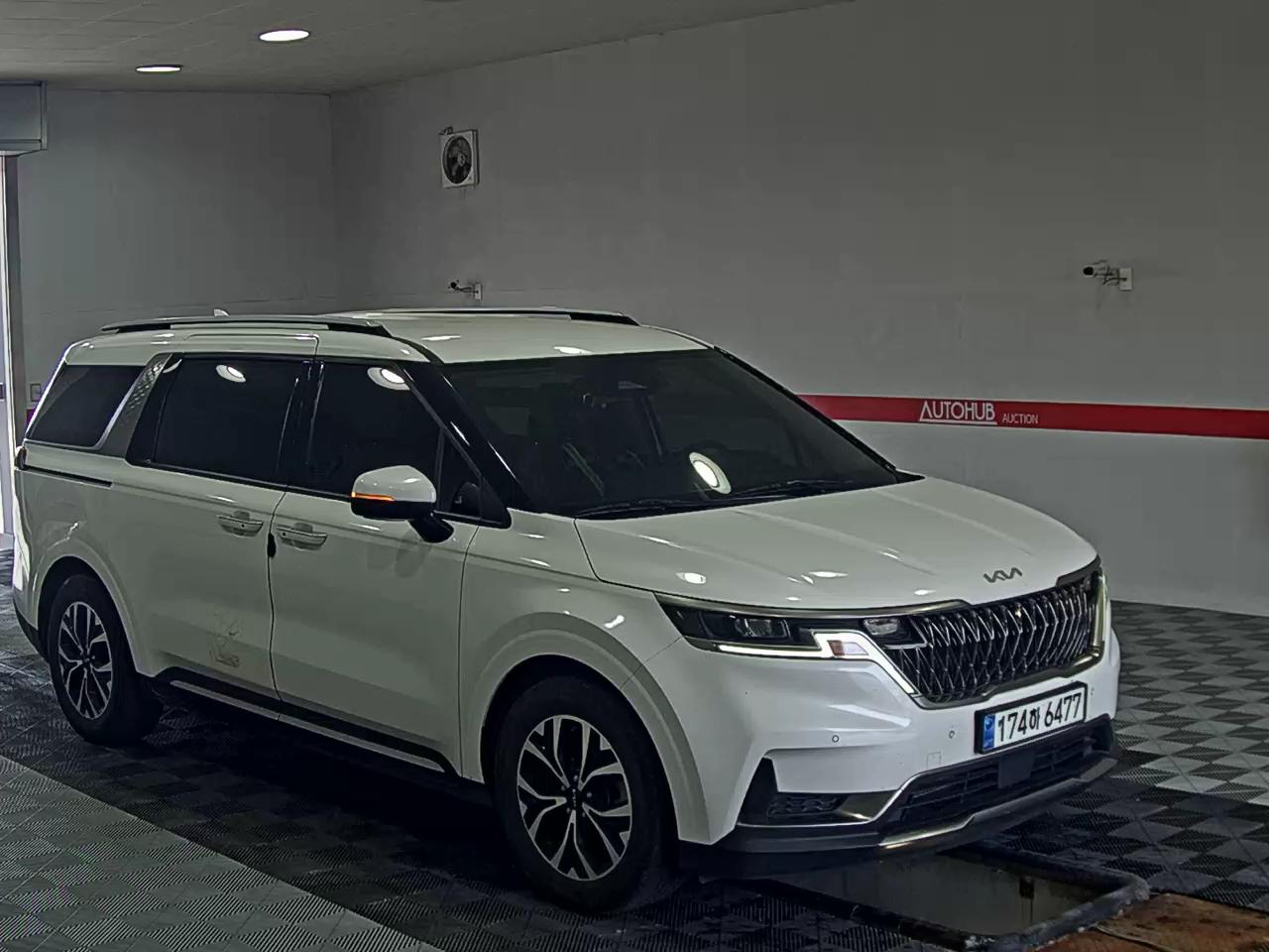2023 - kia carnival