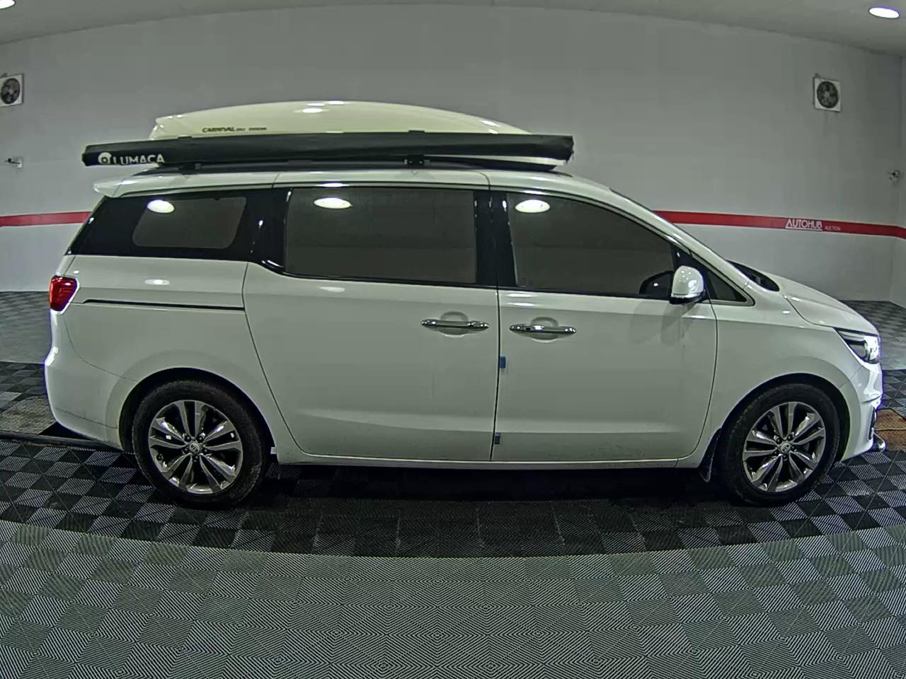 2017 - kia carnival