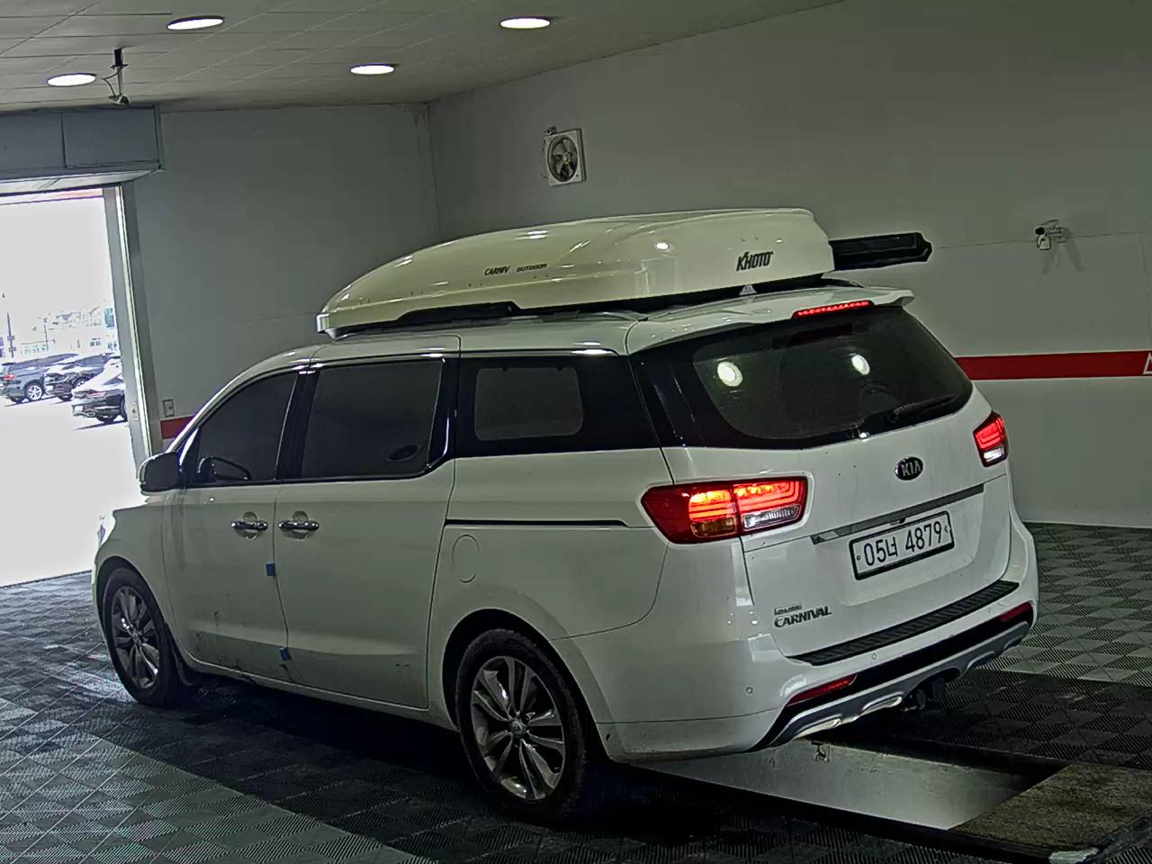 2017 - kia carnival