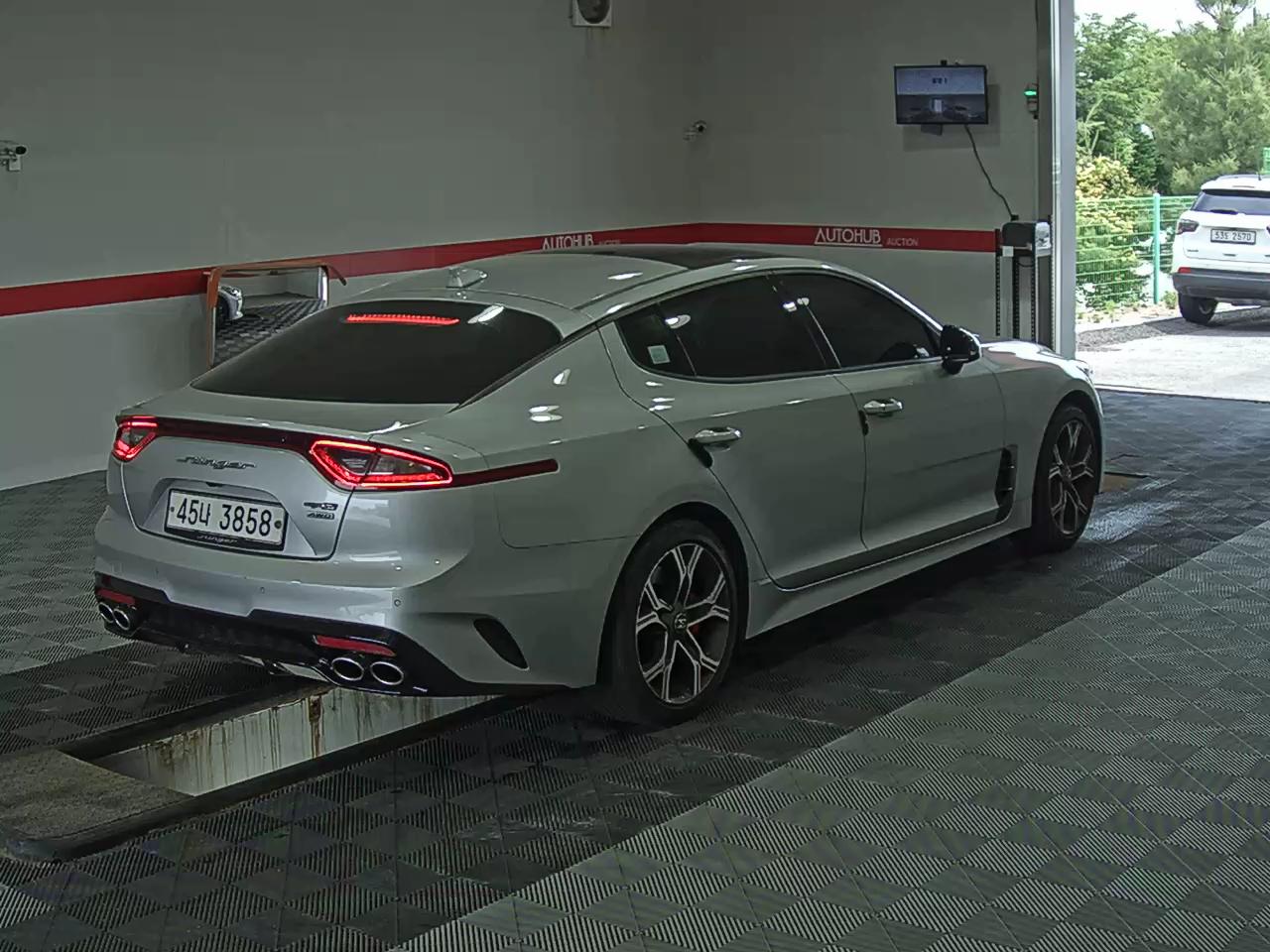 2018 - kia stinger