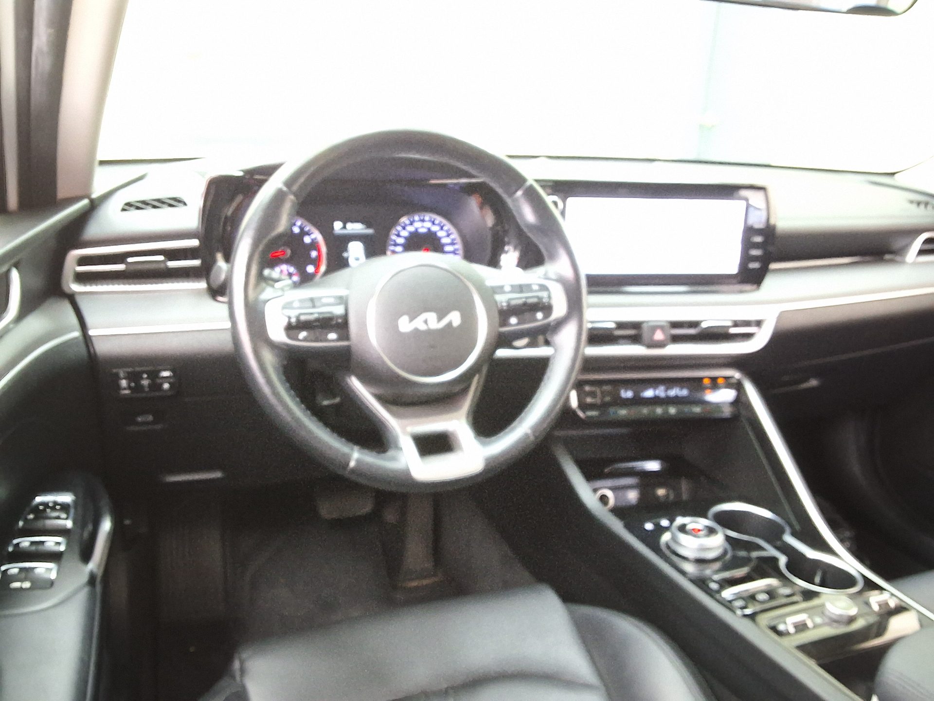 2022 - kia k5