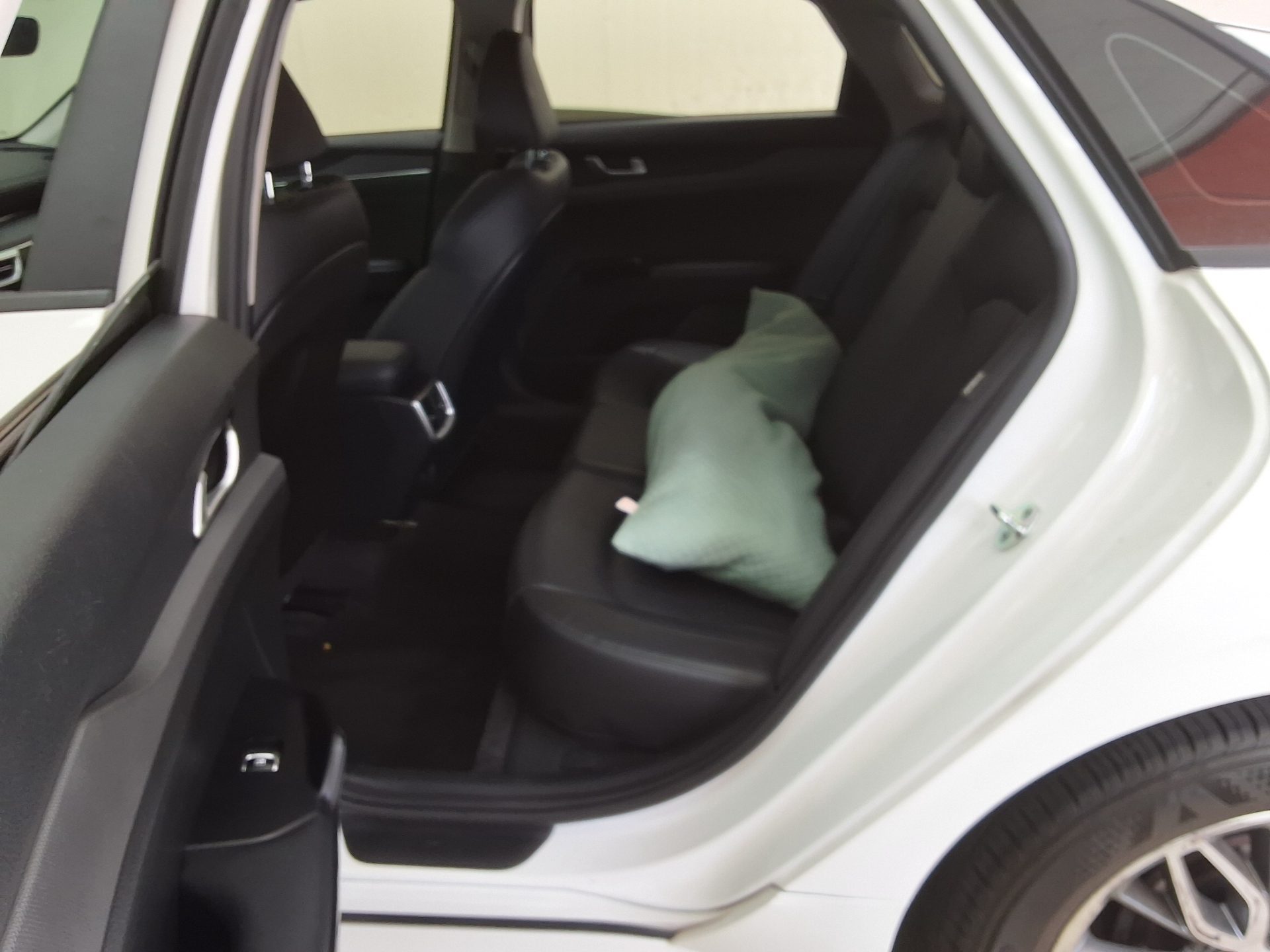 2022 - kia k5
