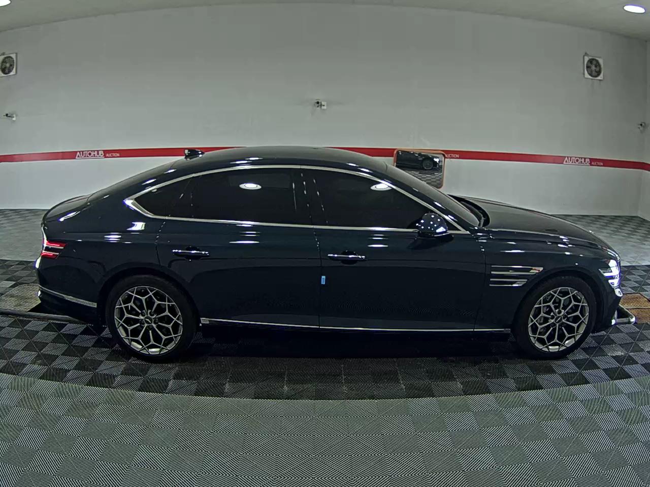 2022 - genesis g80