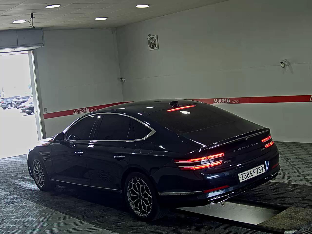 2022 - genesis g80