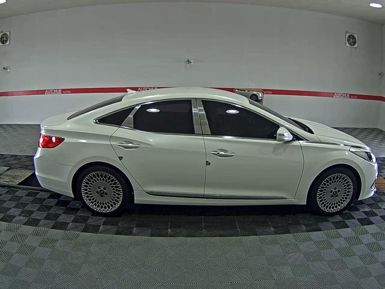 2016 - hyundai grandeur