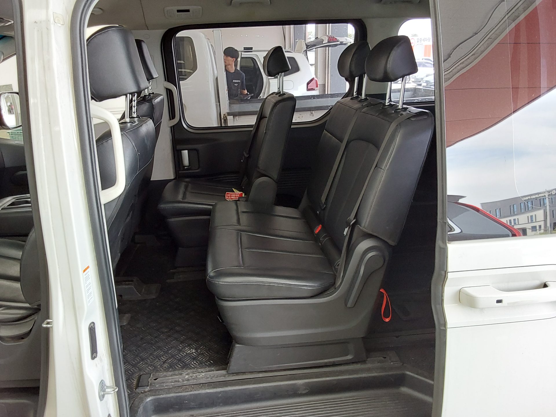 2022 - hyundai staria