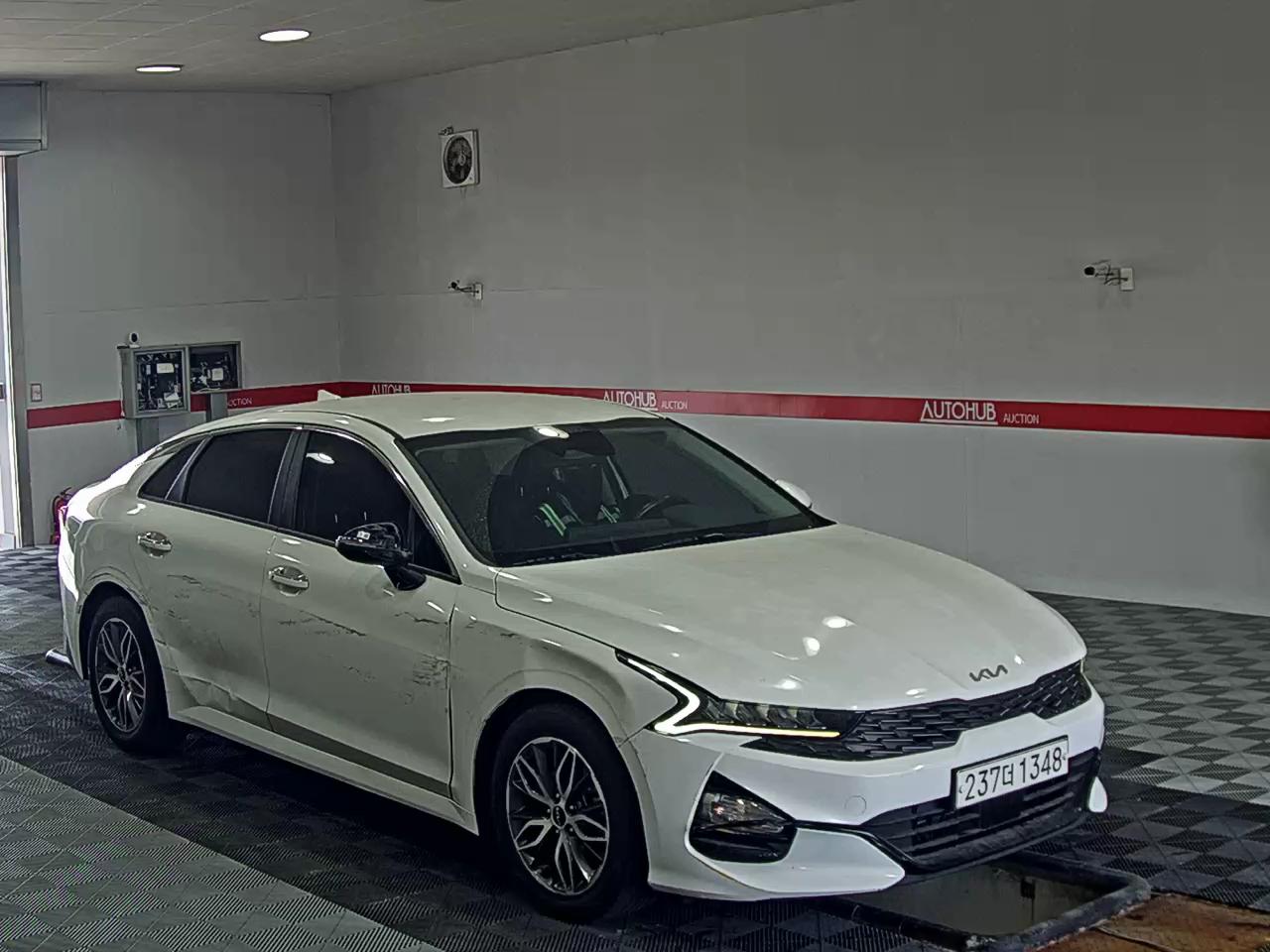 2022 - kia k5