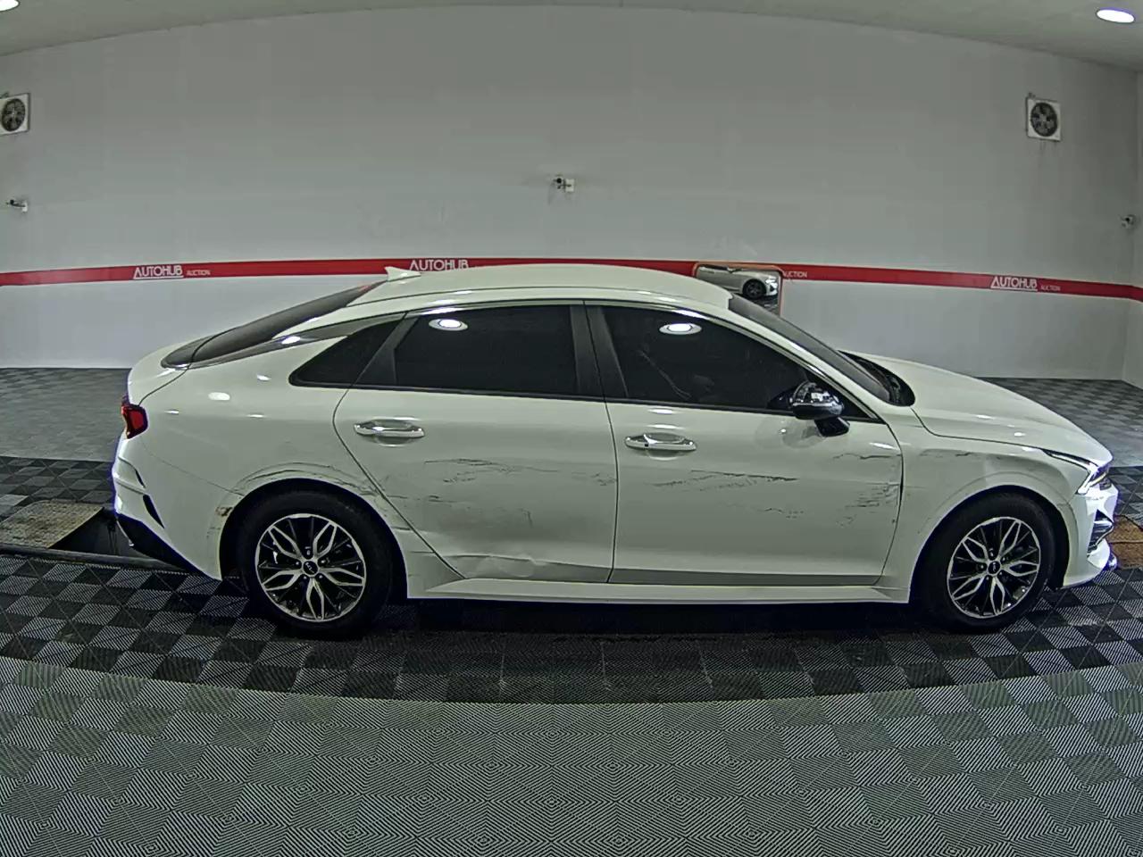 2022 - kia k5