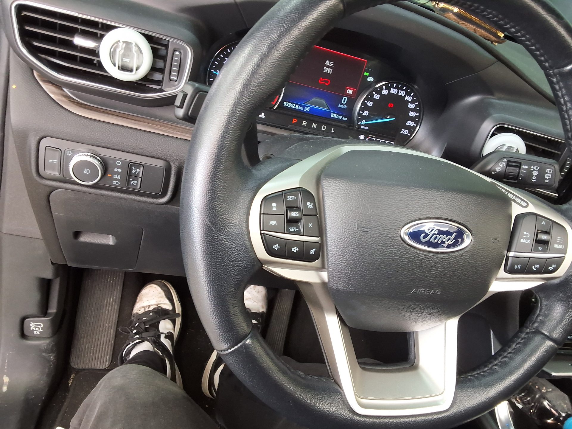 2022 - ford explorer