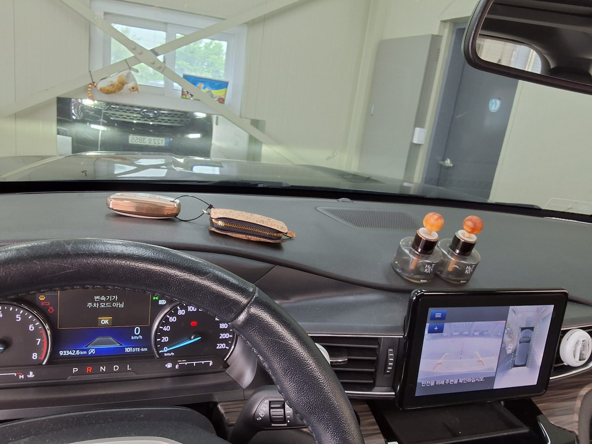 2022 - ford explorer