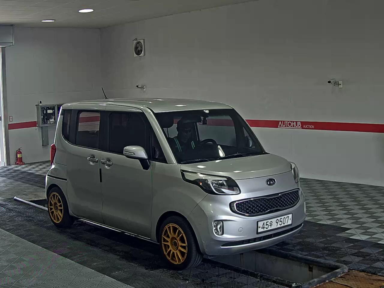 2012 - kia ray