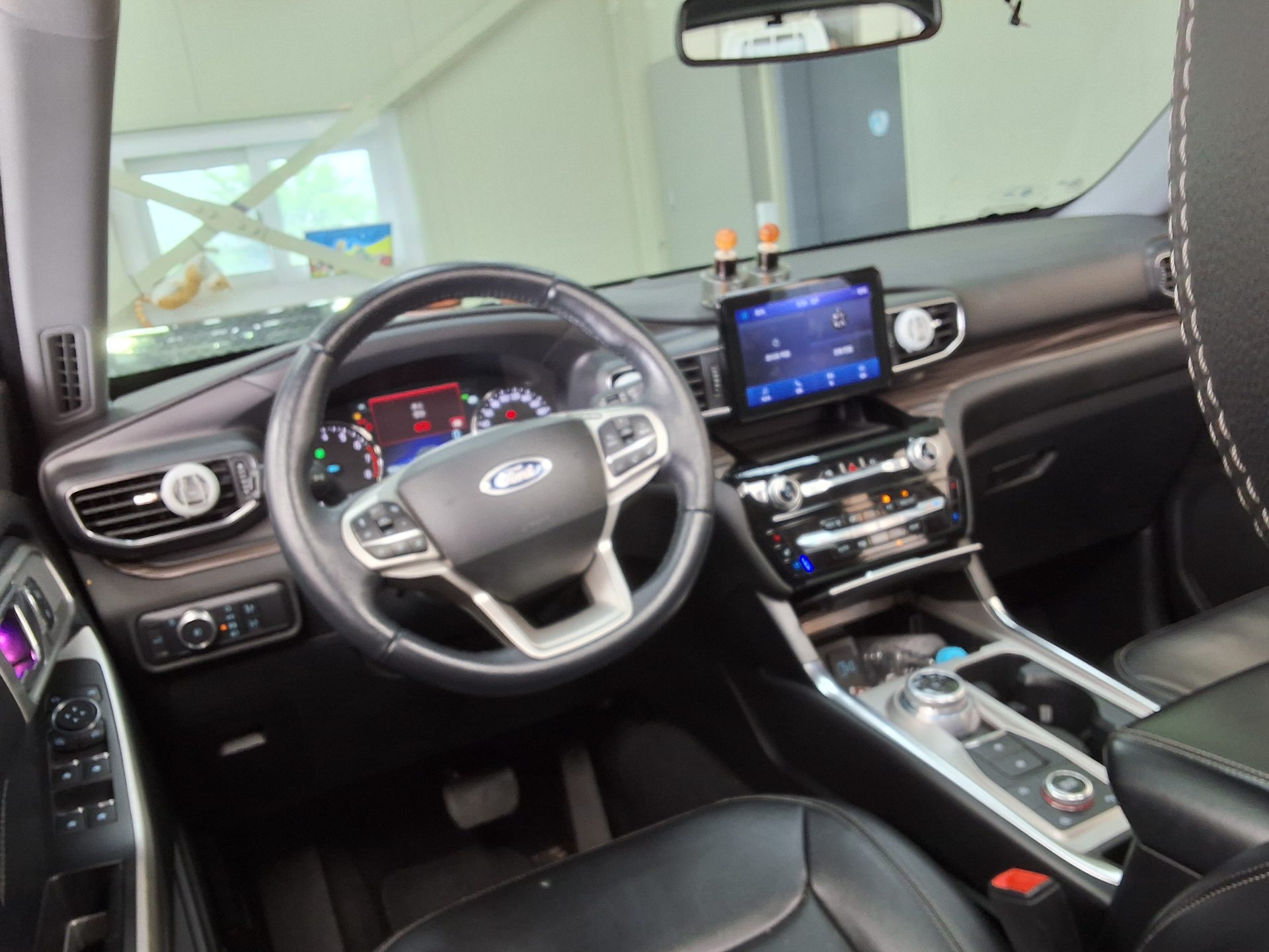 2022 - ford explorer