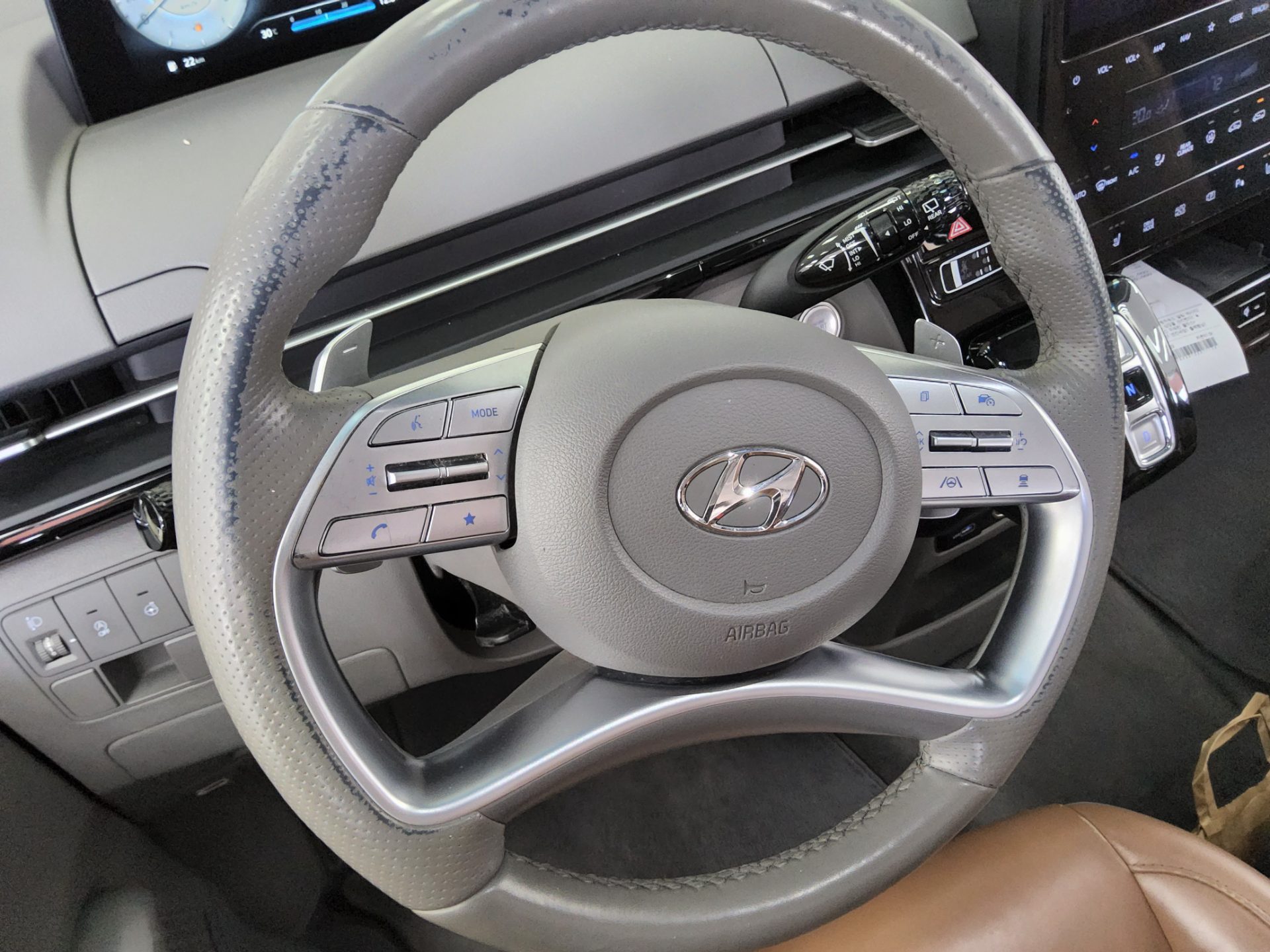 2022 - hyundai staria