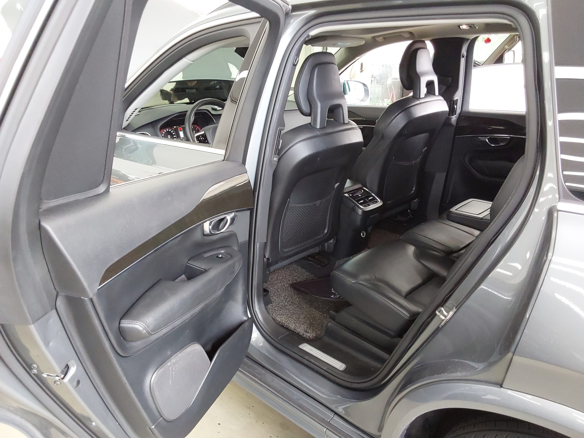 2018 - volvo xc90