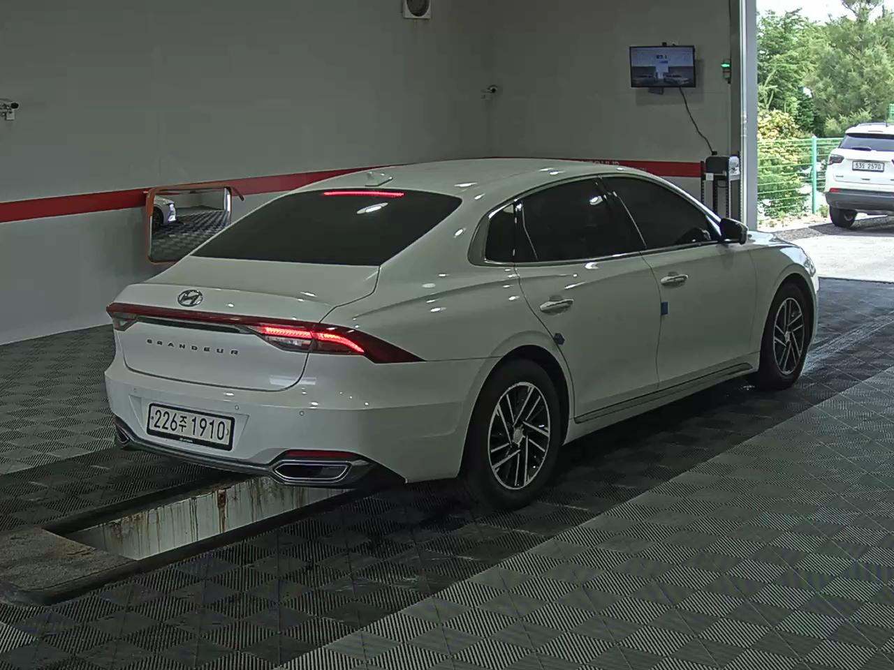2020 - hyundai grandeur