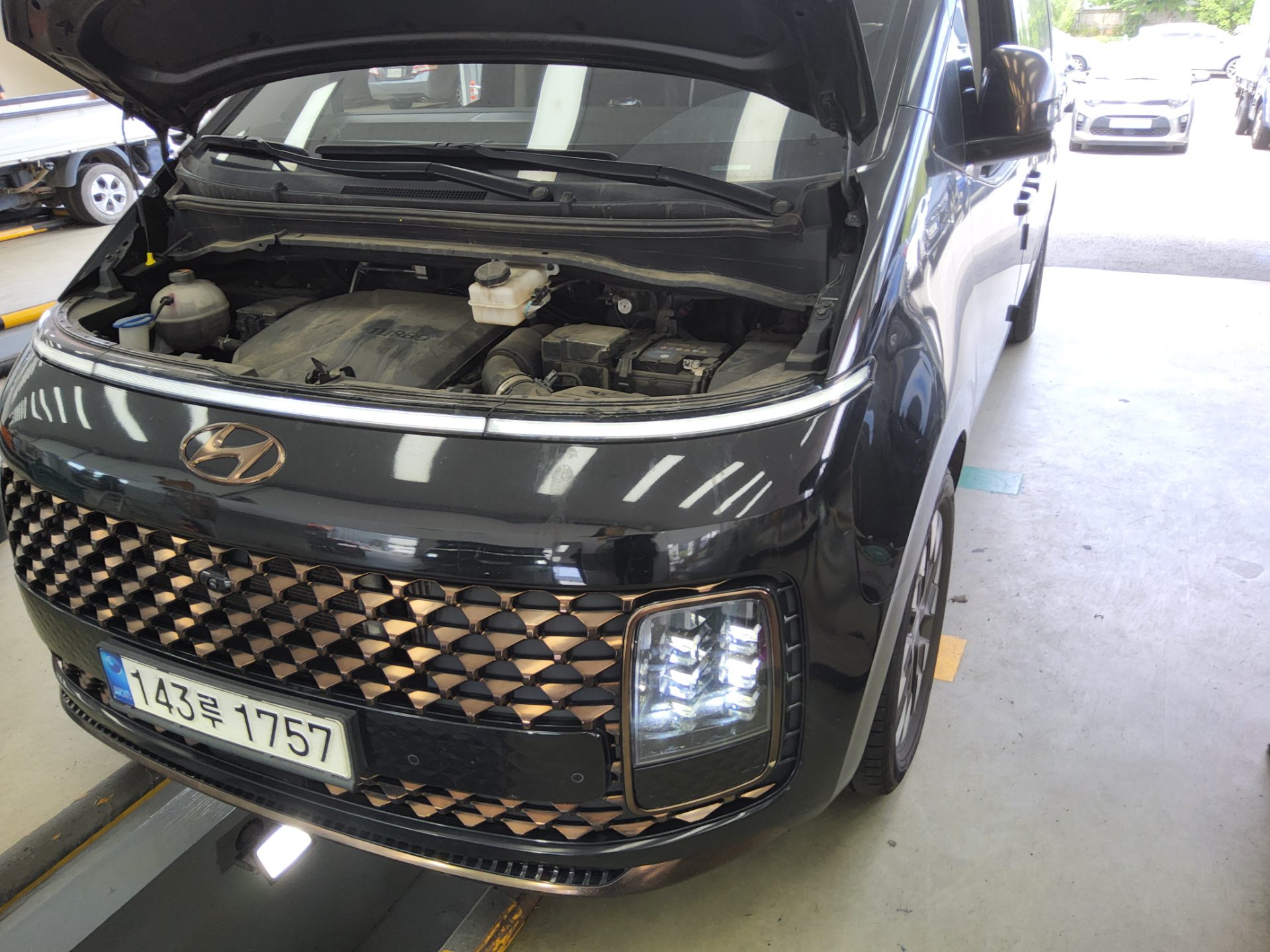 2022 - hyundai staria