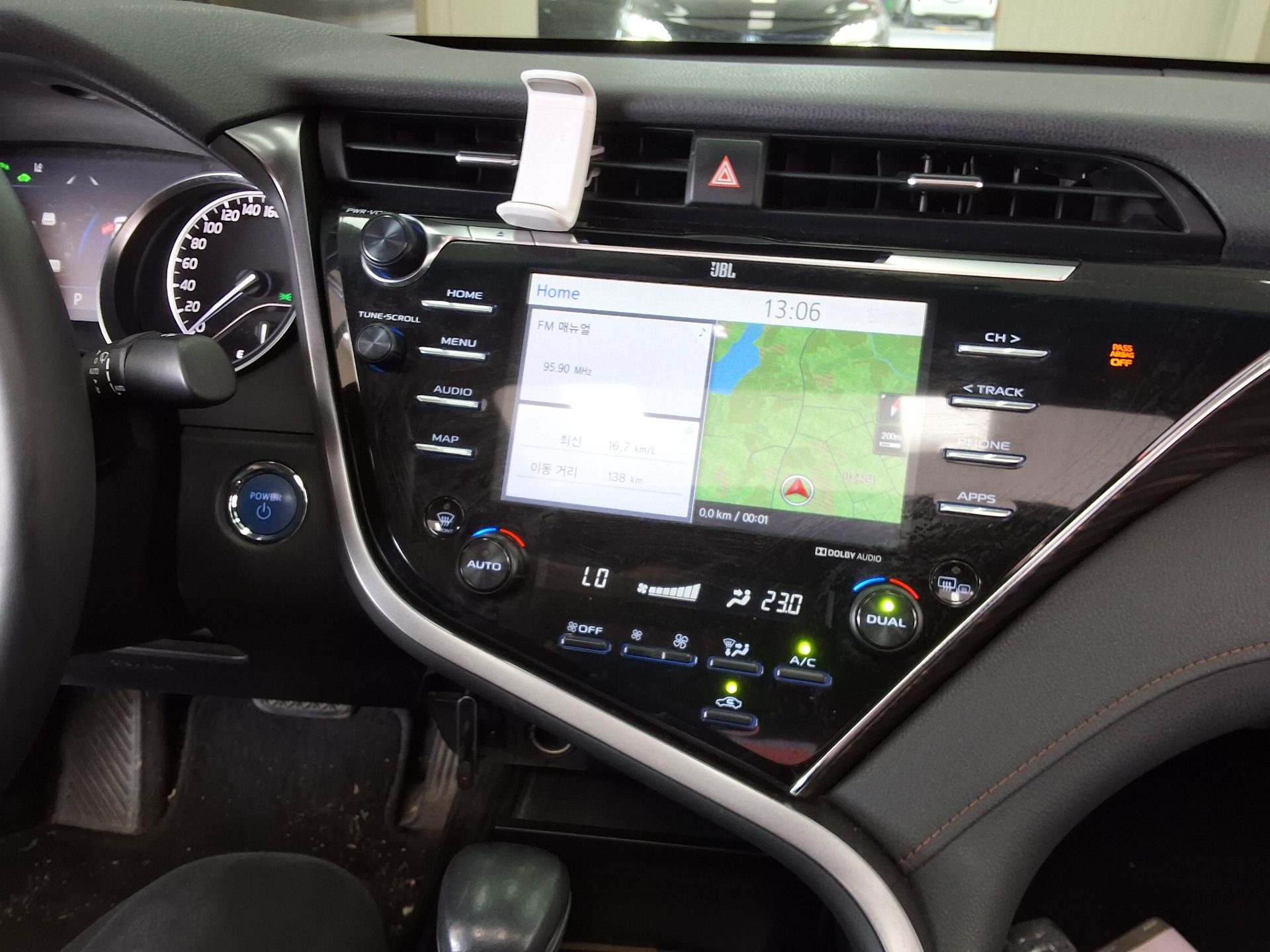 2018 - toyota camry