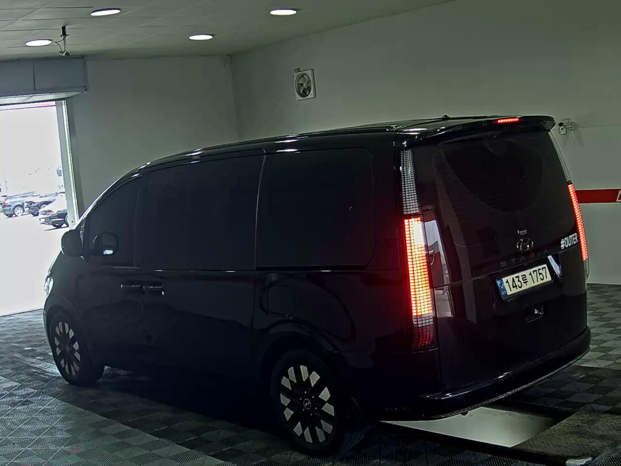 2022 - hyundai staria