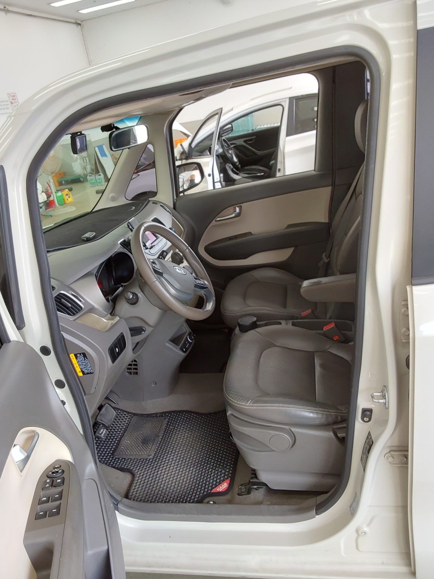 2012 - kia ray