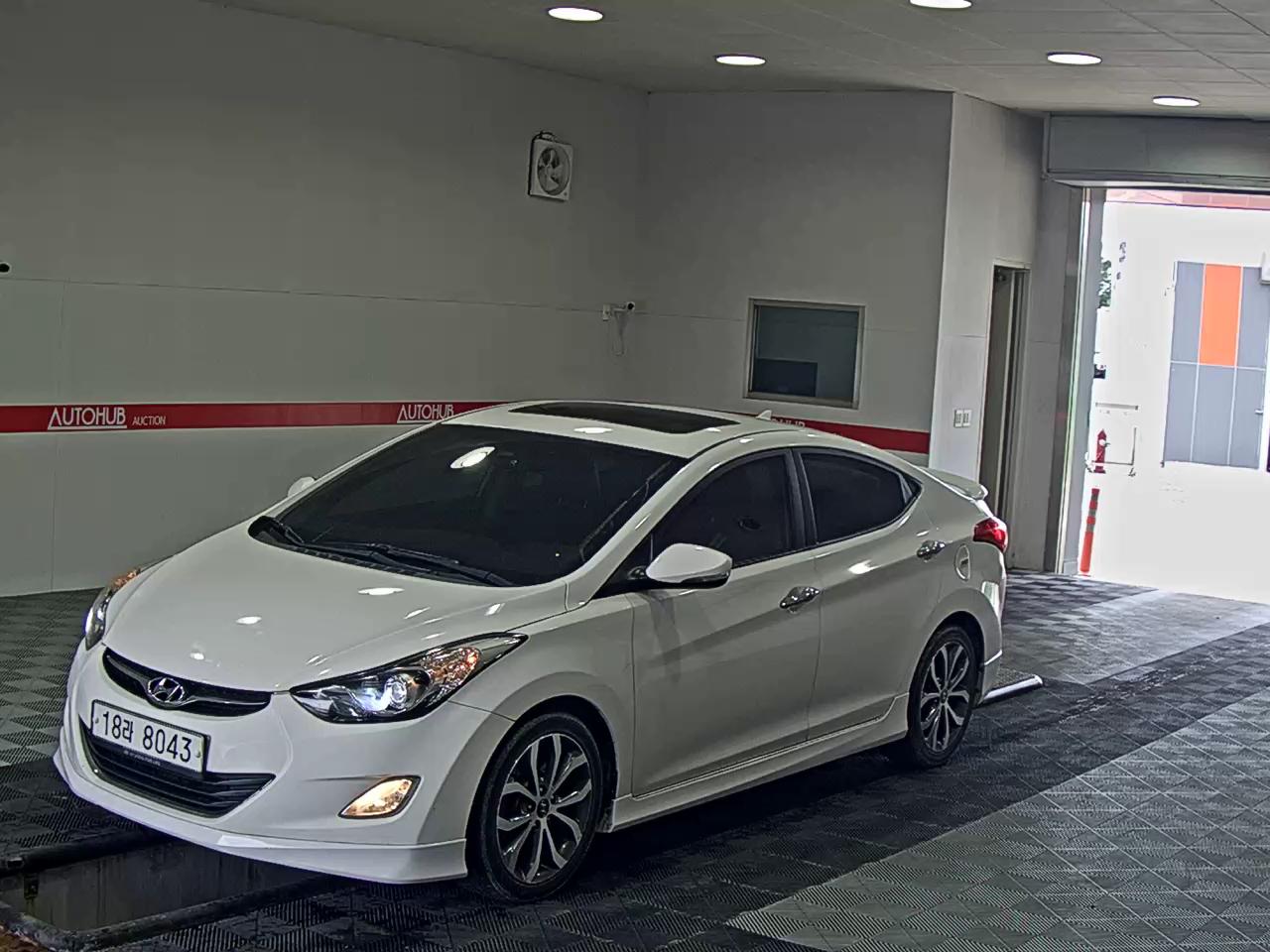 HYUNDAI AVANTE MD M16 GDi AVENUE