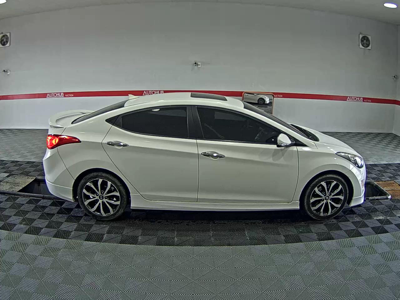 2013 - hyundai avante