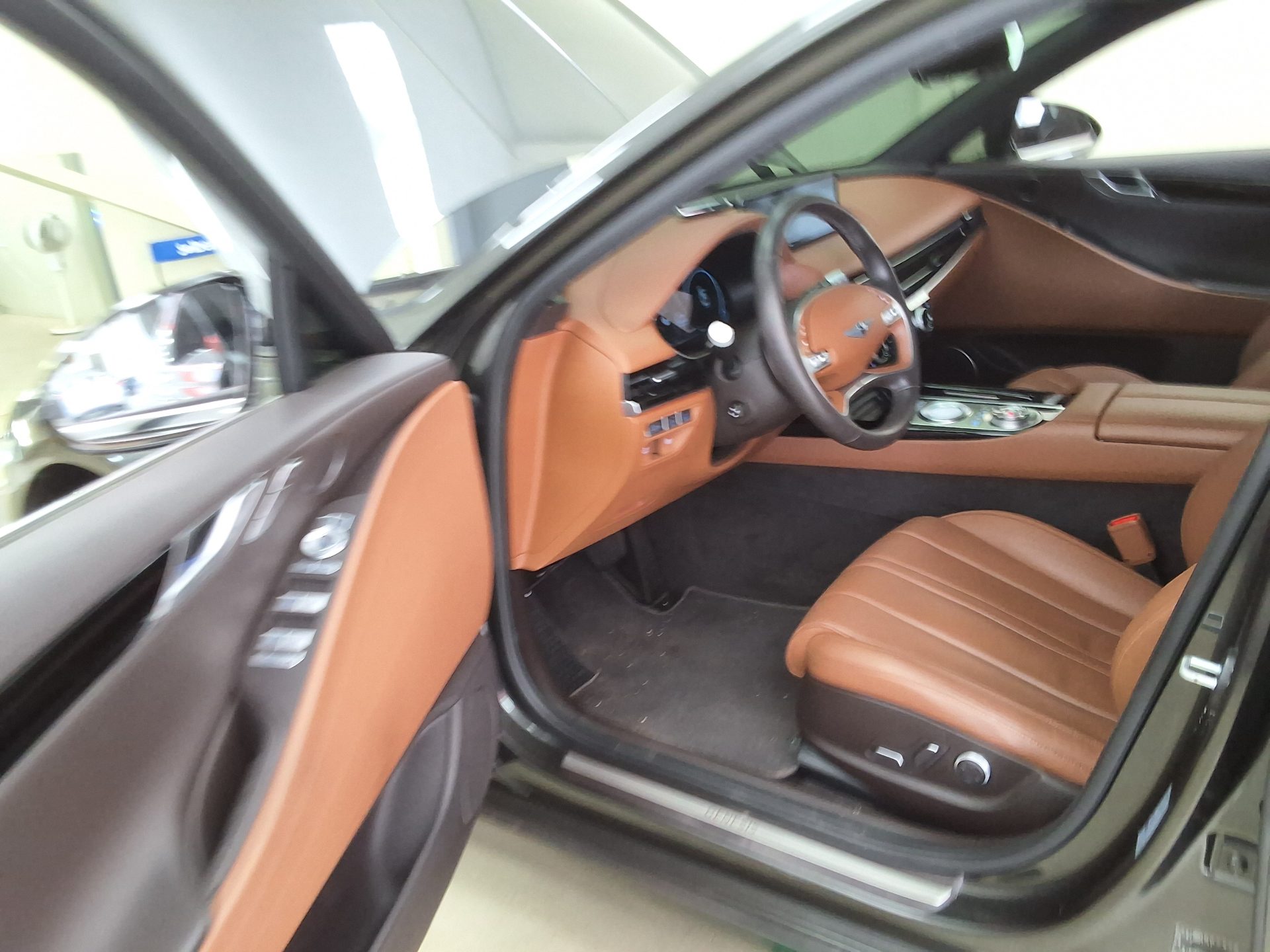 2022 - genesis g80
