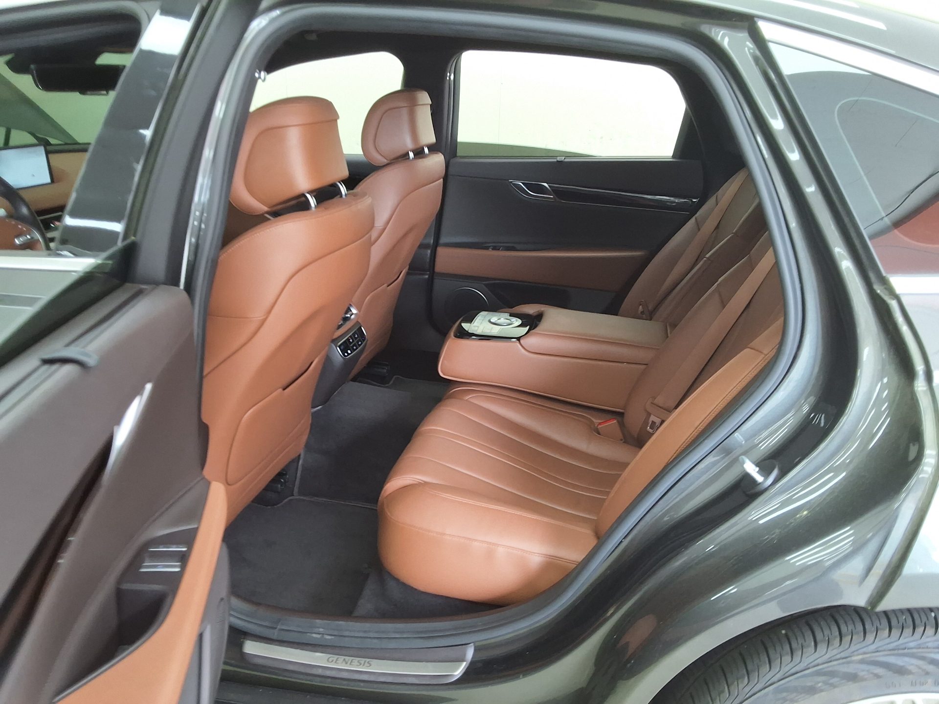 2022 - genesis g80