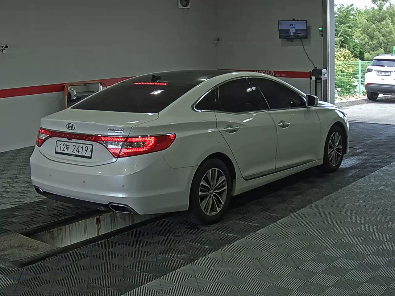 2017 - hyundai grandeur