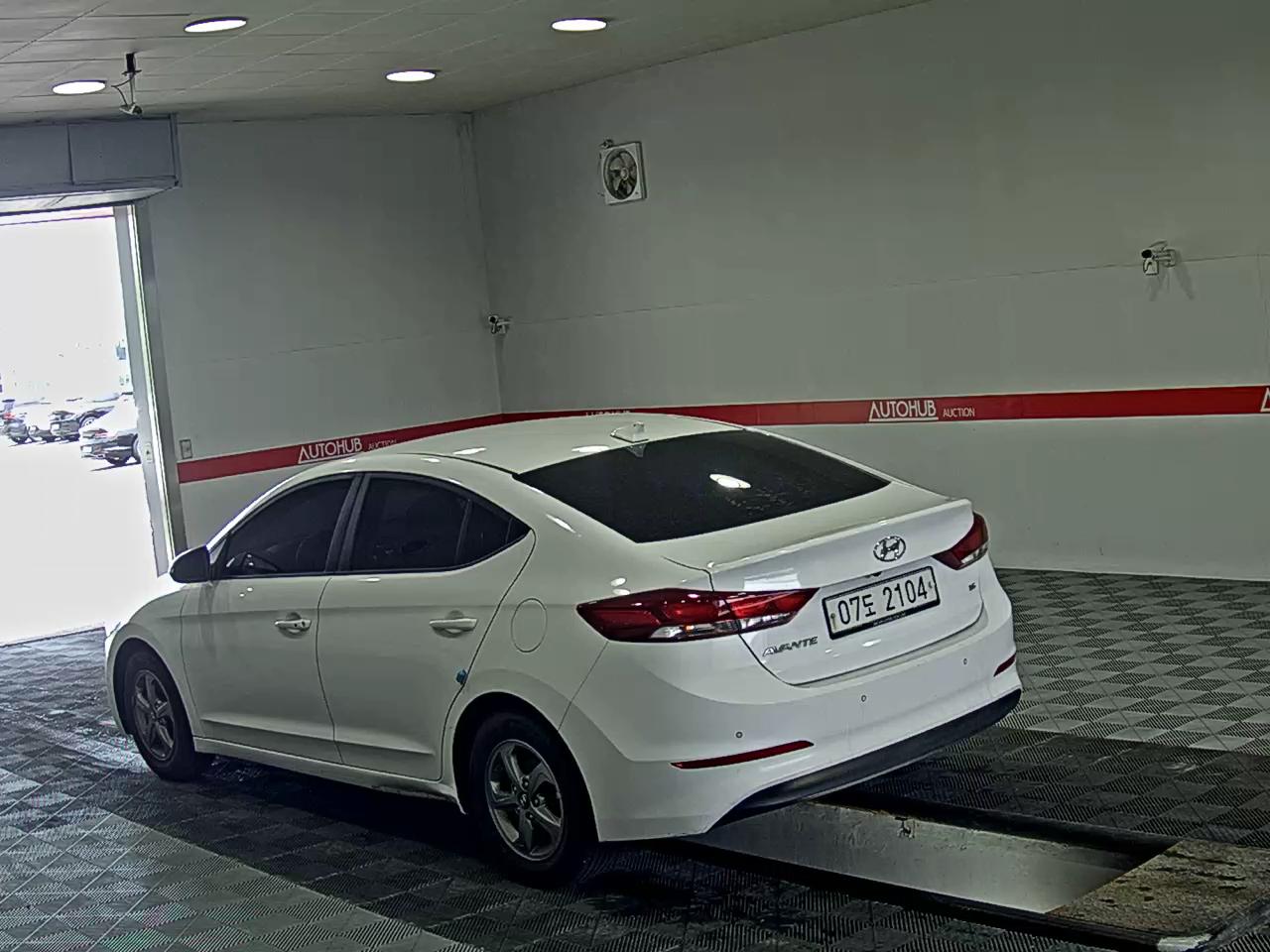 2018 - hyundai avante