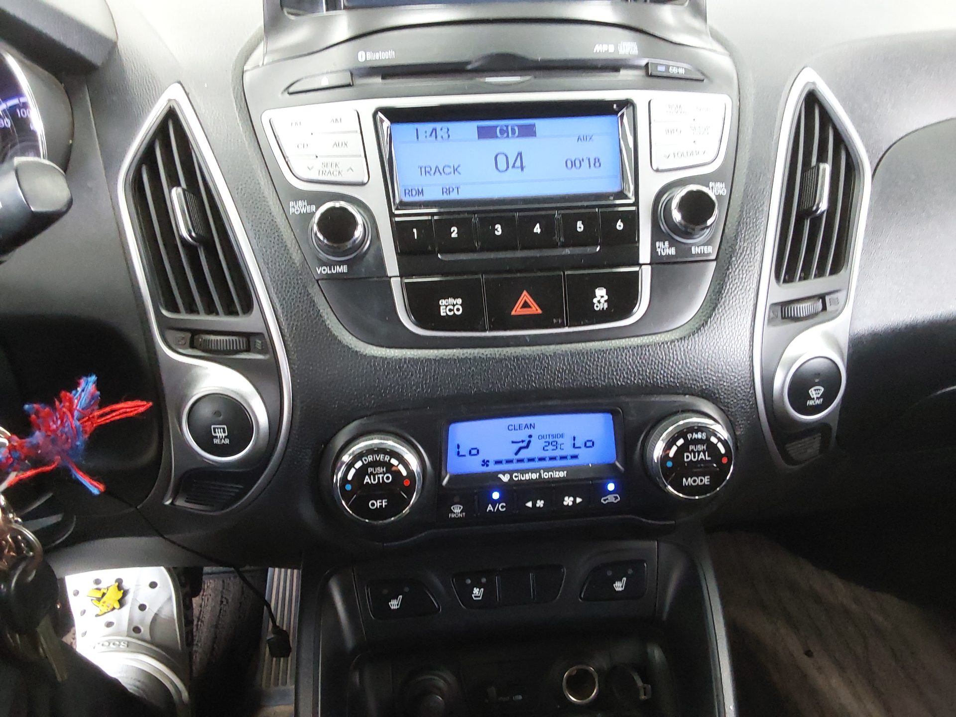 2011 - hyundai tucson