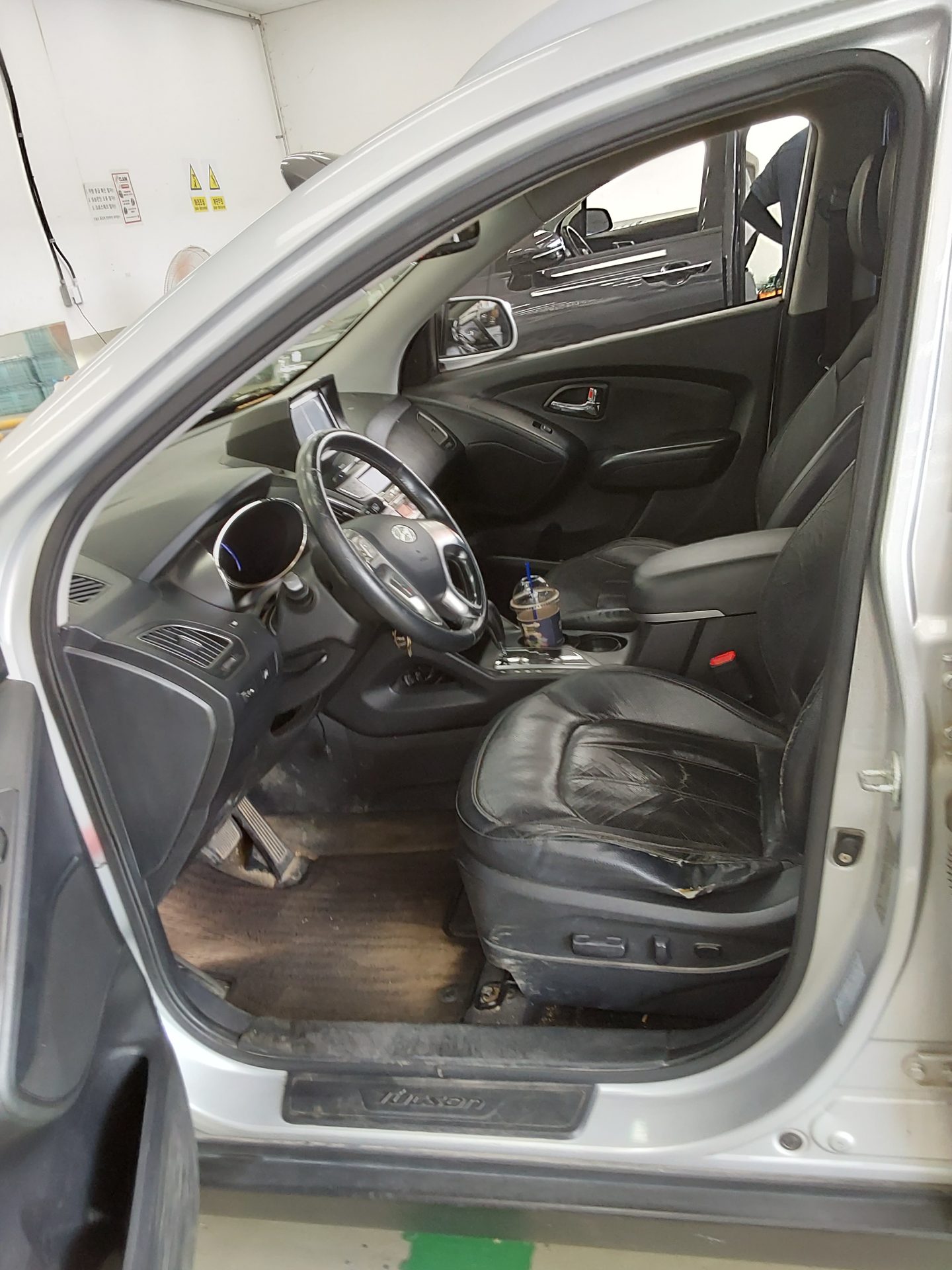 2011 - hyundai tucson