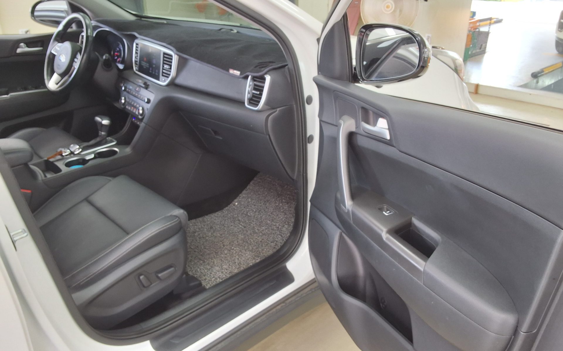 2019 - kia sportage