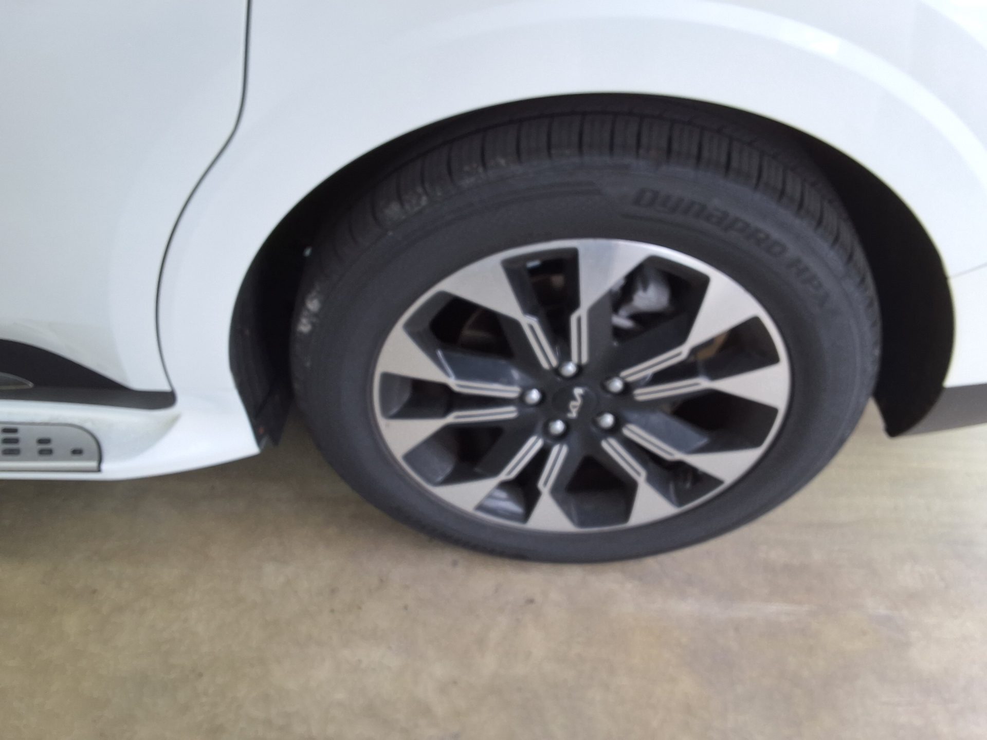 2023 - kia carnival