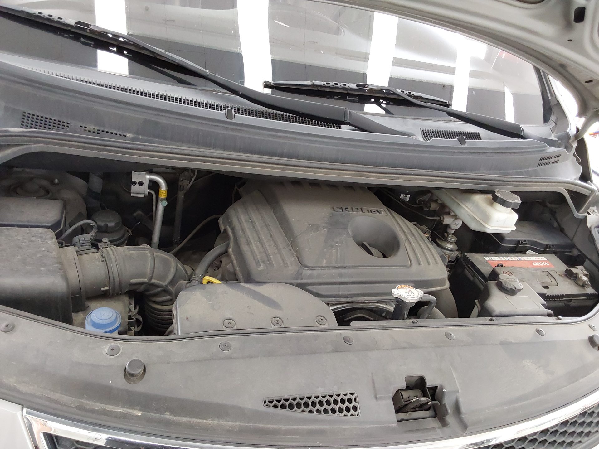 2012 - hyundai grand starex
