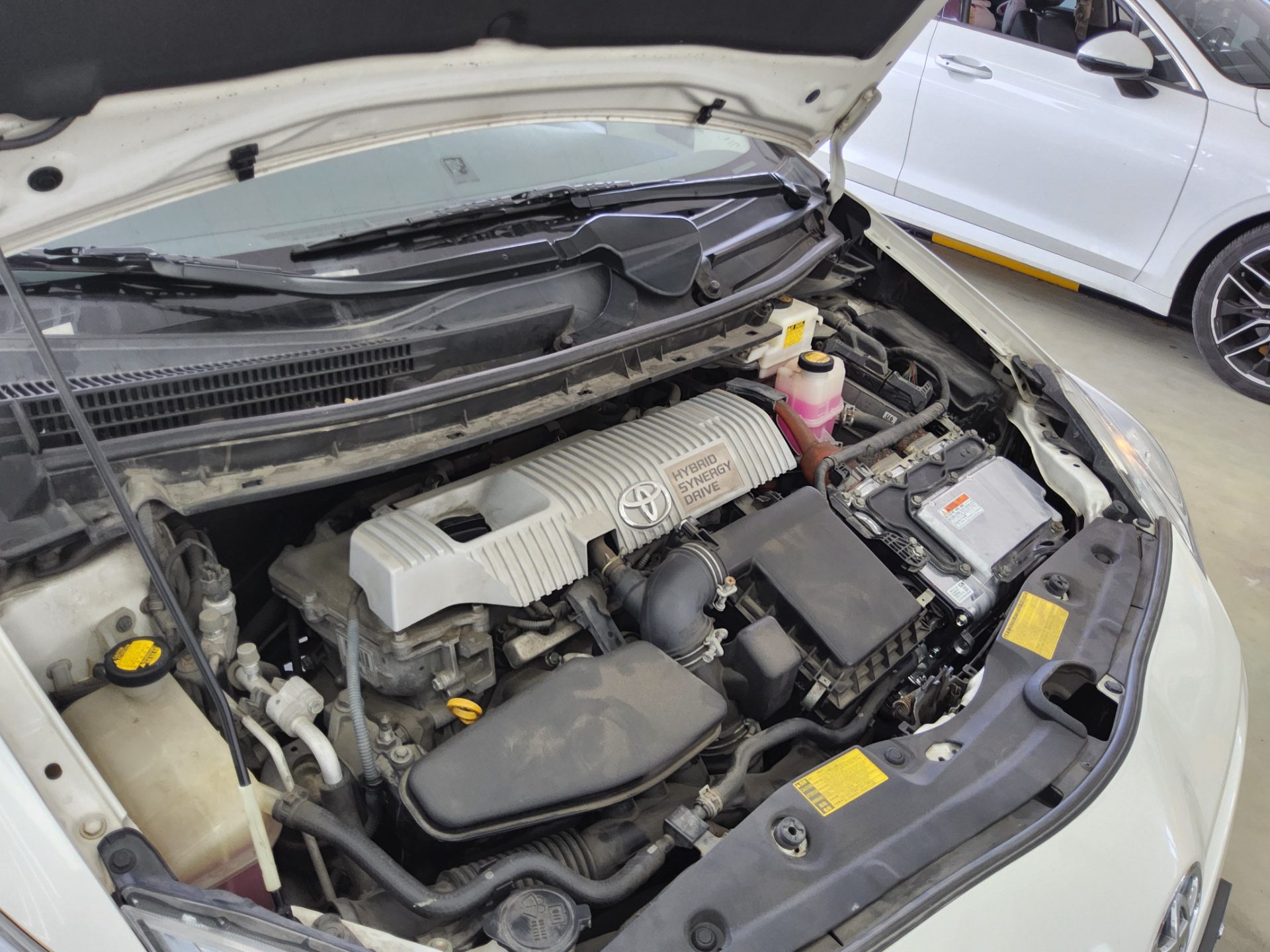 2011 - toyota prius